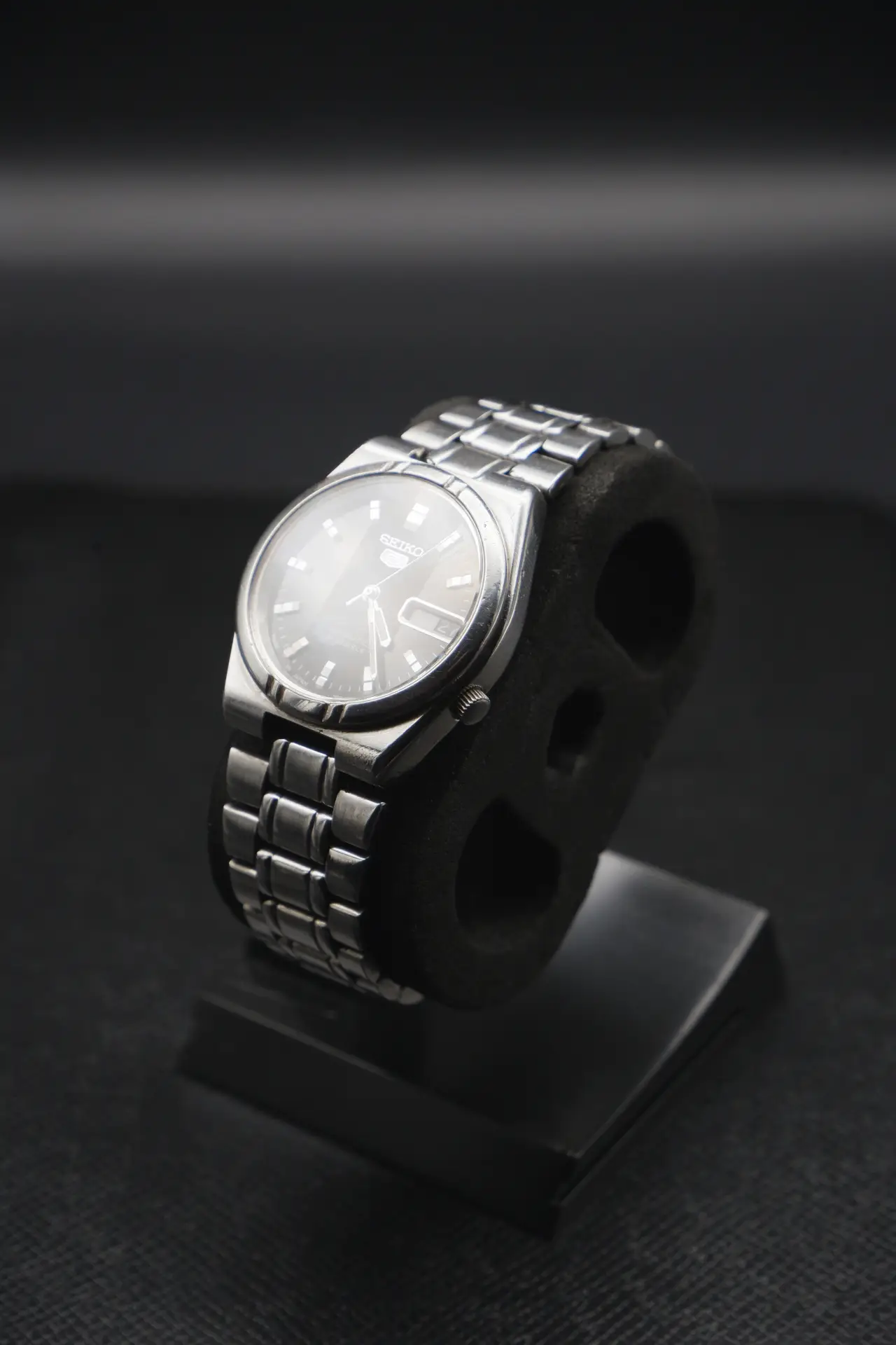 Seiko 7S26 Automatic - Black Dial (7S26-01H0, 1980s)