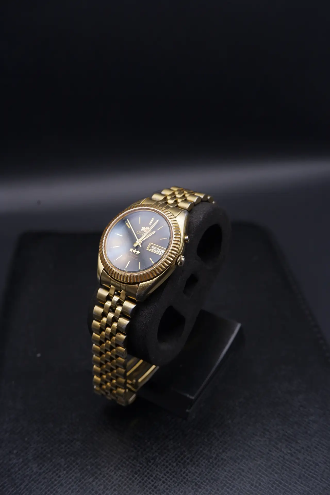 Orient Three Star Crystal - Navy/Gold (c. 1970s-80s)