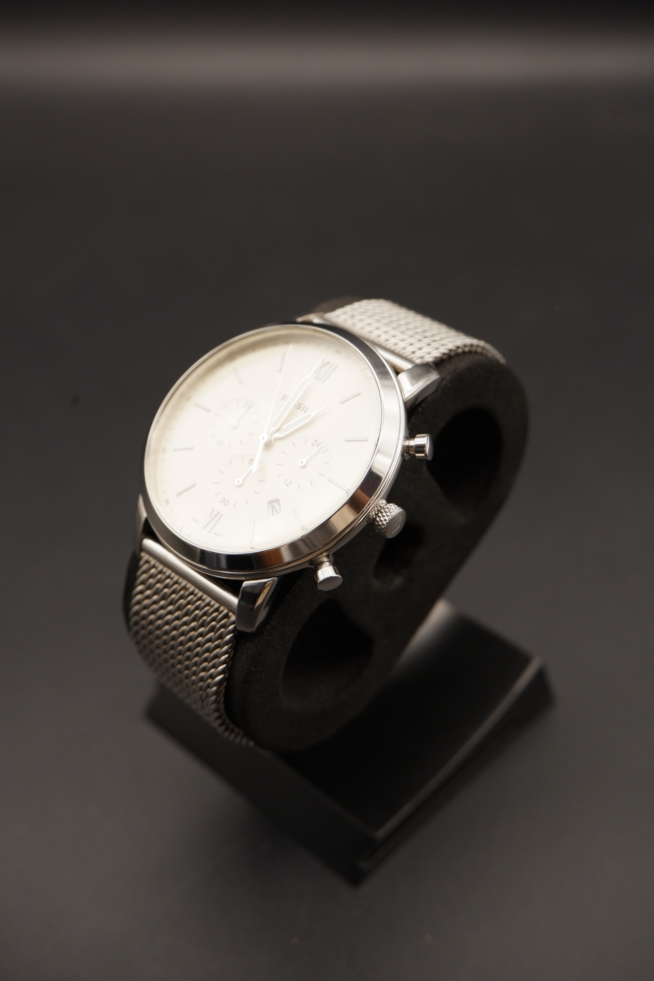 Fossil Neutra Chronograph - Cream Dial, Mesh Bracelet (FS5380)