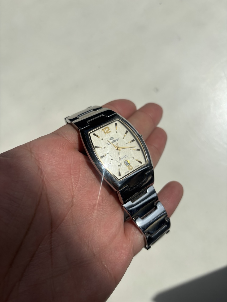 Everswiss Quartz Tonneau - Cream/Steel