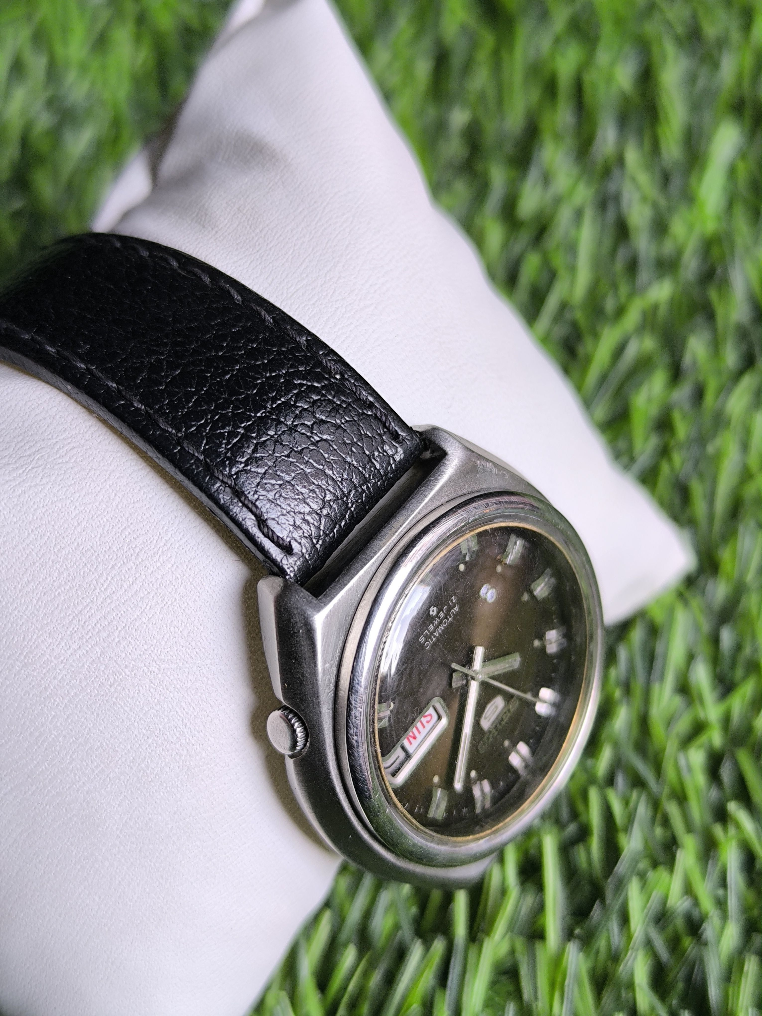 Seiko 5 Brown Dial 1970s Design