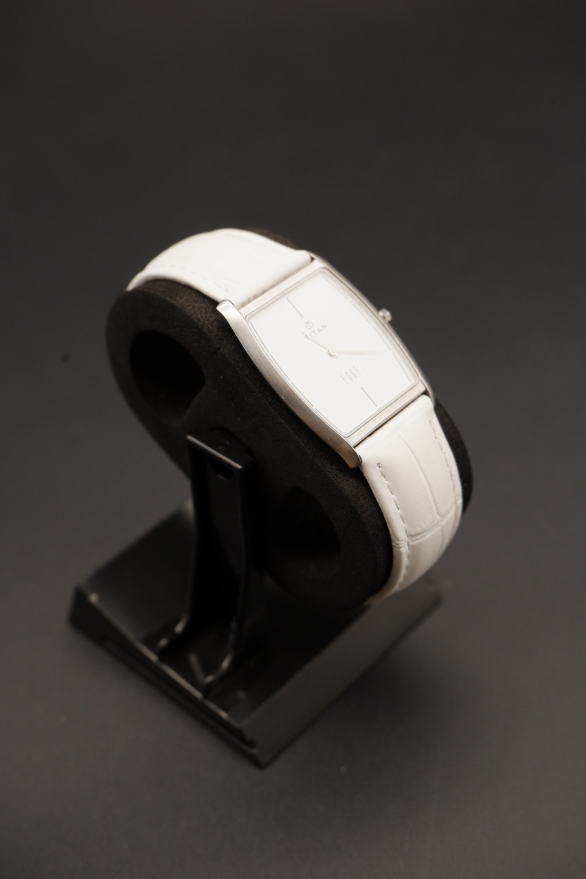 Titan Edge White Dial, White Leather Strap