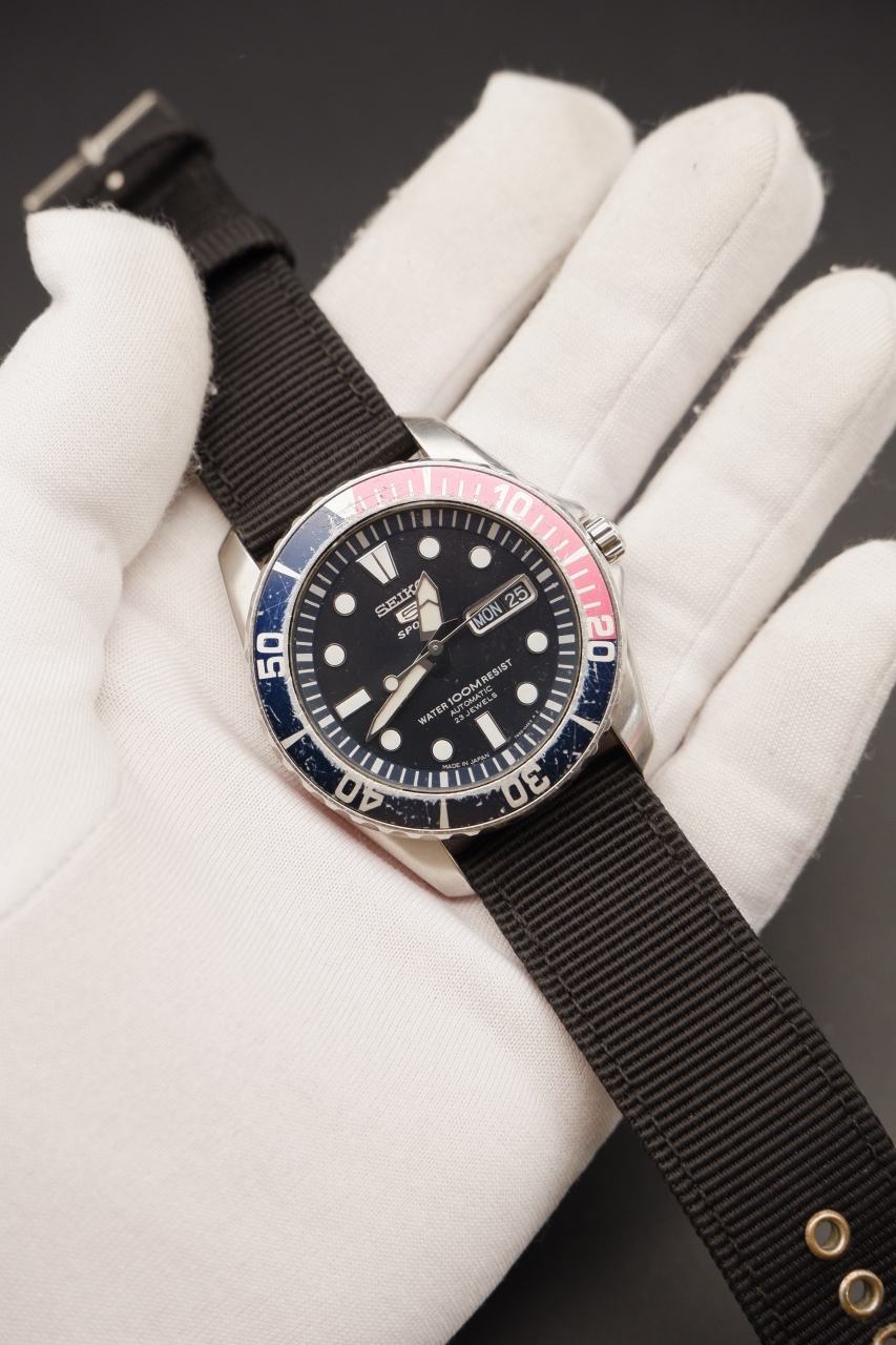 Seiko 5 Sports Sea Urchin Black Dial (SNZF15, 7S36-03C0)