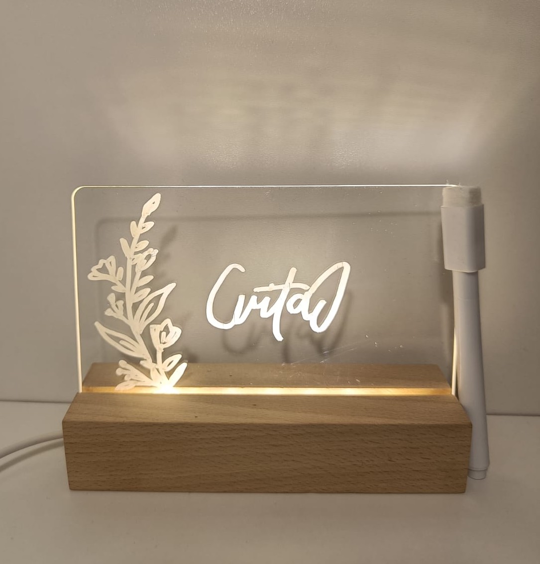 Personalizirana LED lampa za poruke