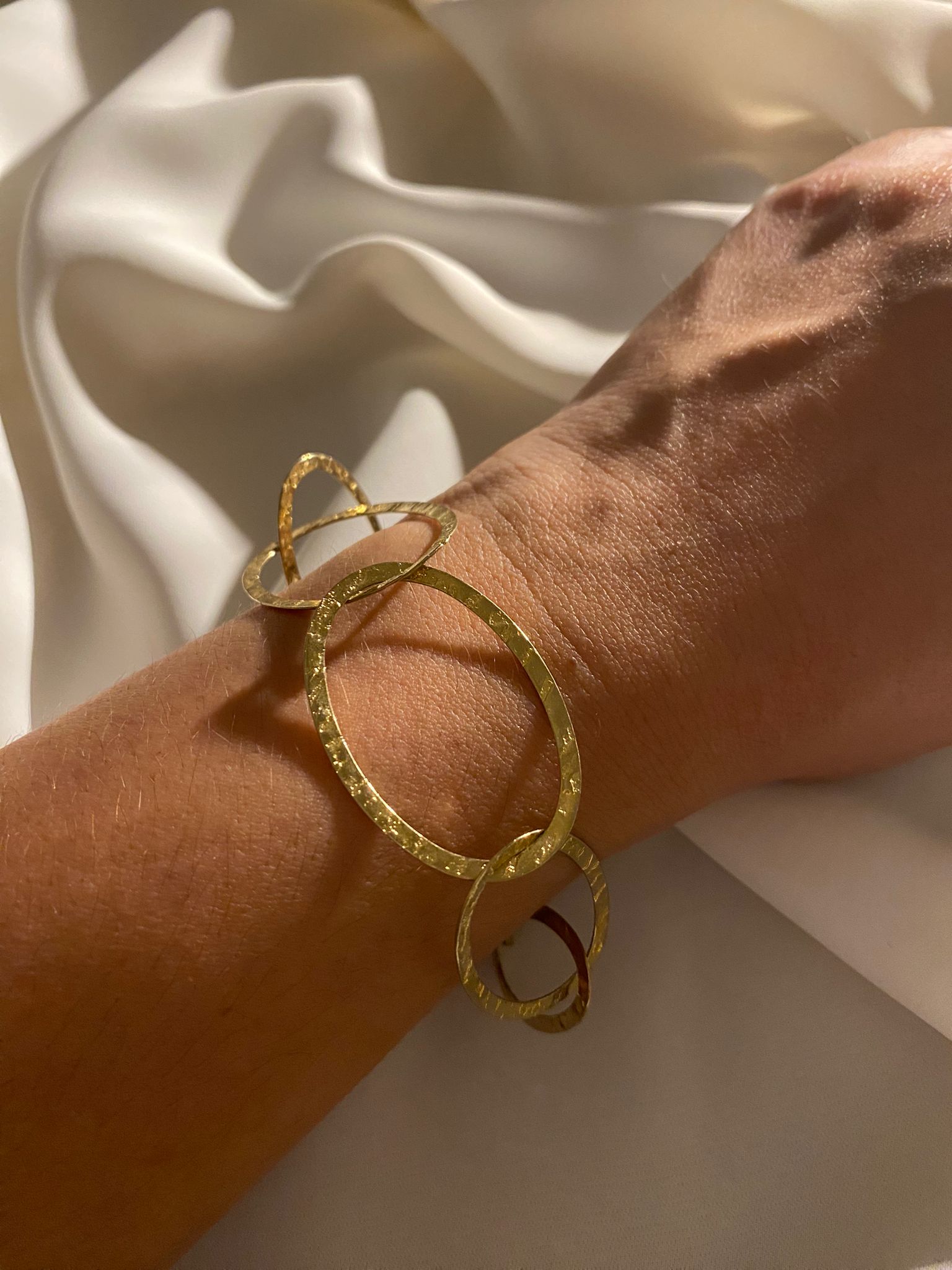 Pulseira de elos dourados