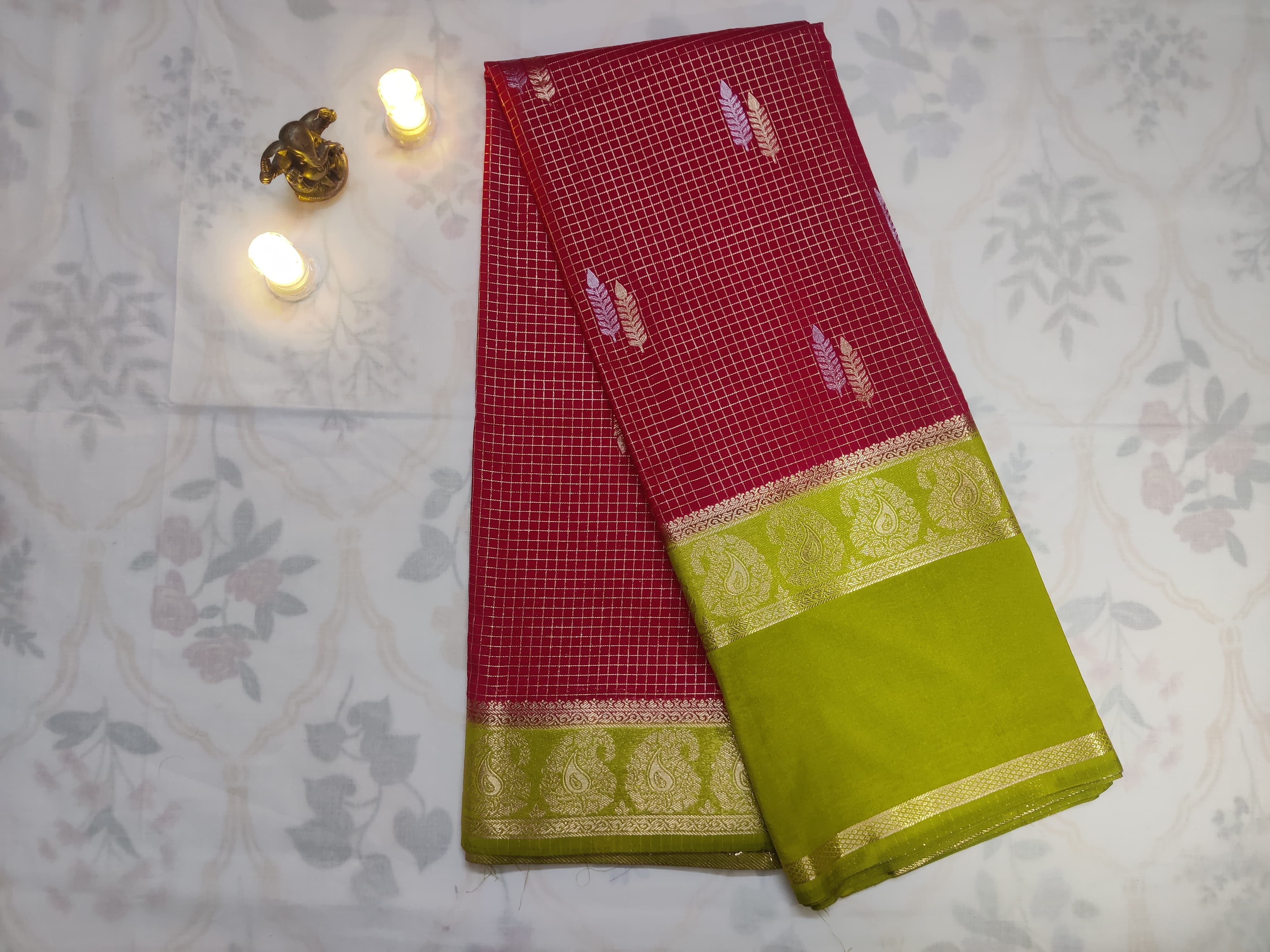 Green Border Spade Checks Designed Saree
