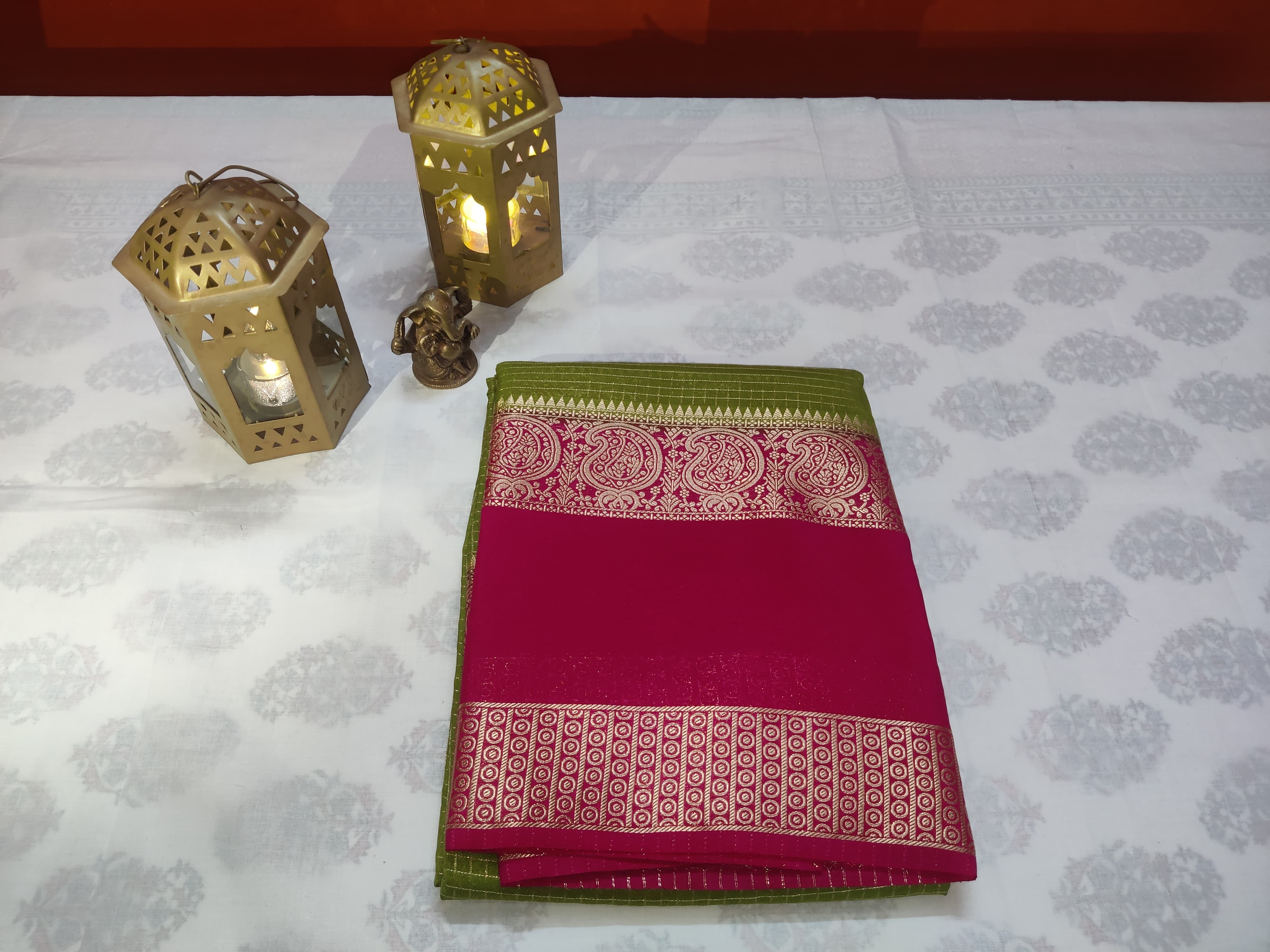 Traditional Pink Border Spade Checks Design Saree