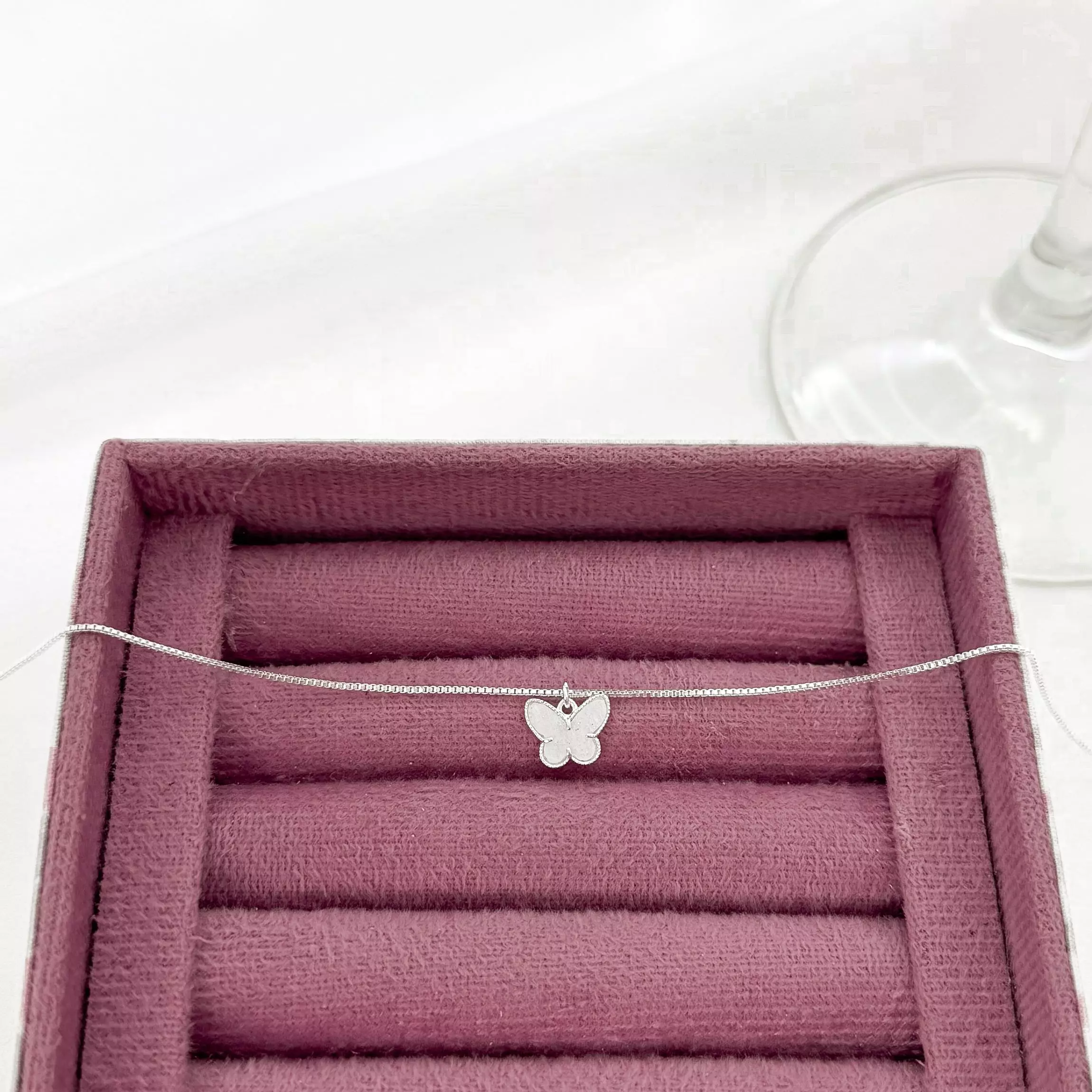 Colar Borboleta Madrepérola