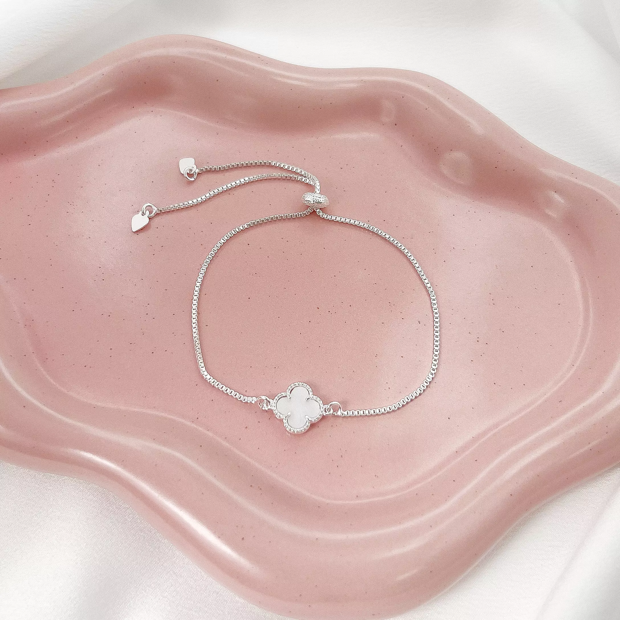 Pulseira Trevo Madrepérola