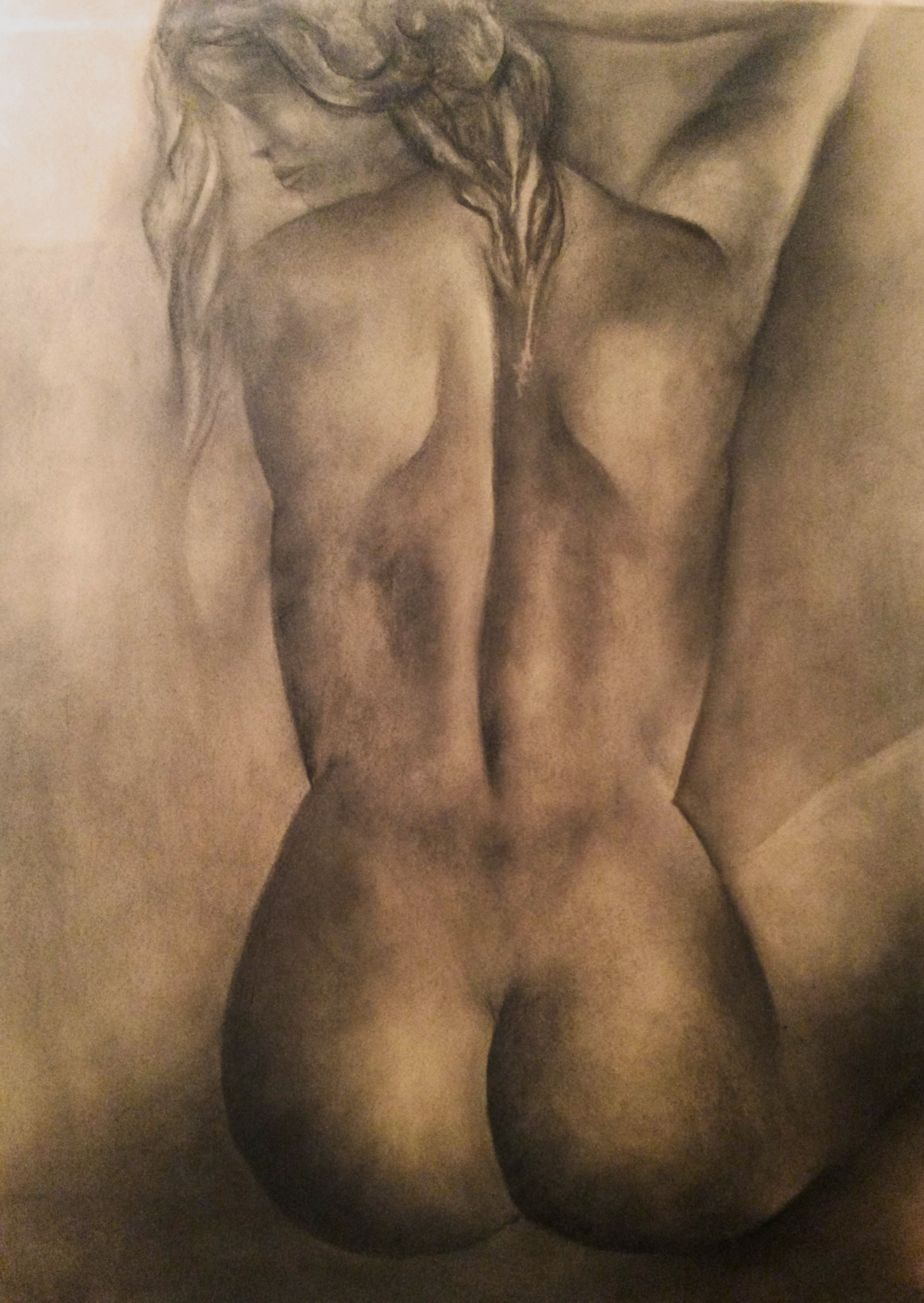 Misteriosa enamorada | carbonilla sobre papel