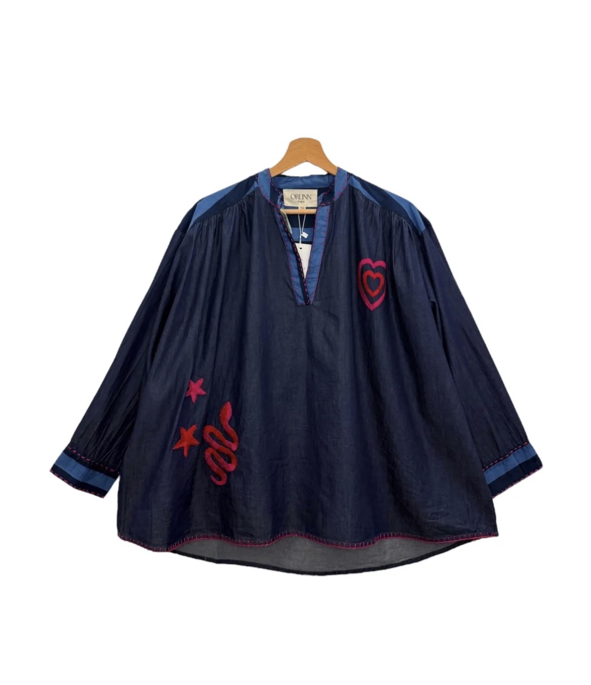 Chemise bleu marine brodée 