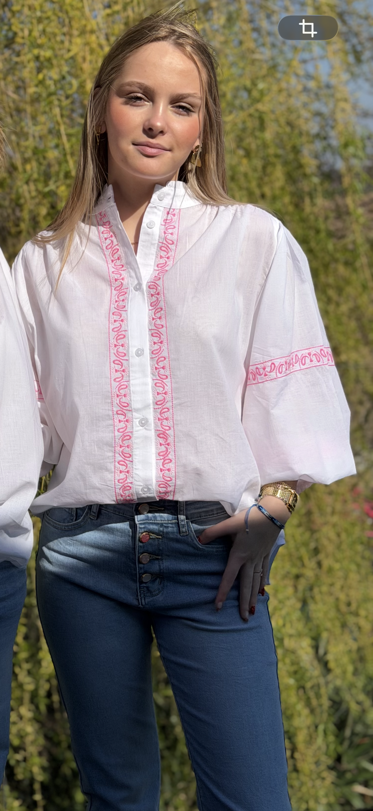 Chemise blanche brodée