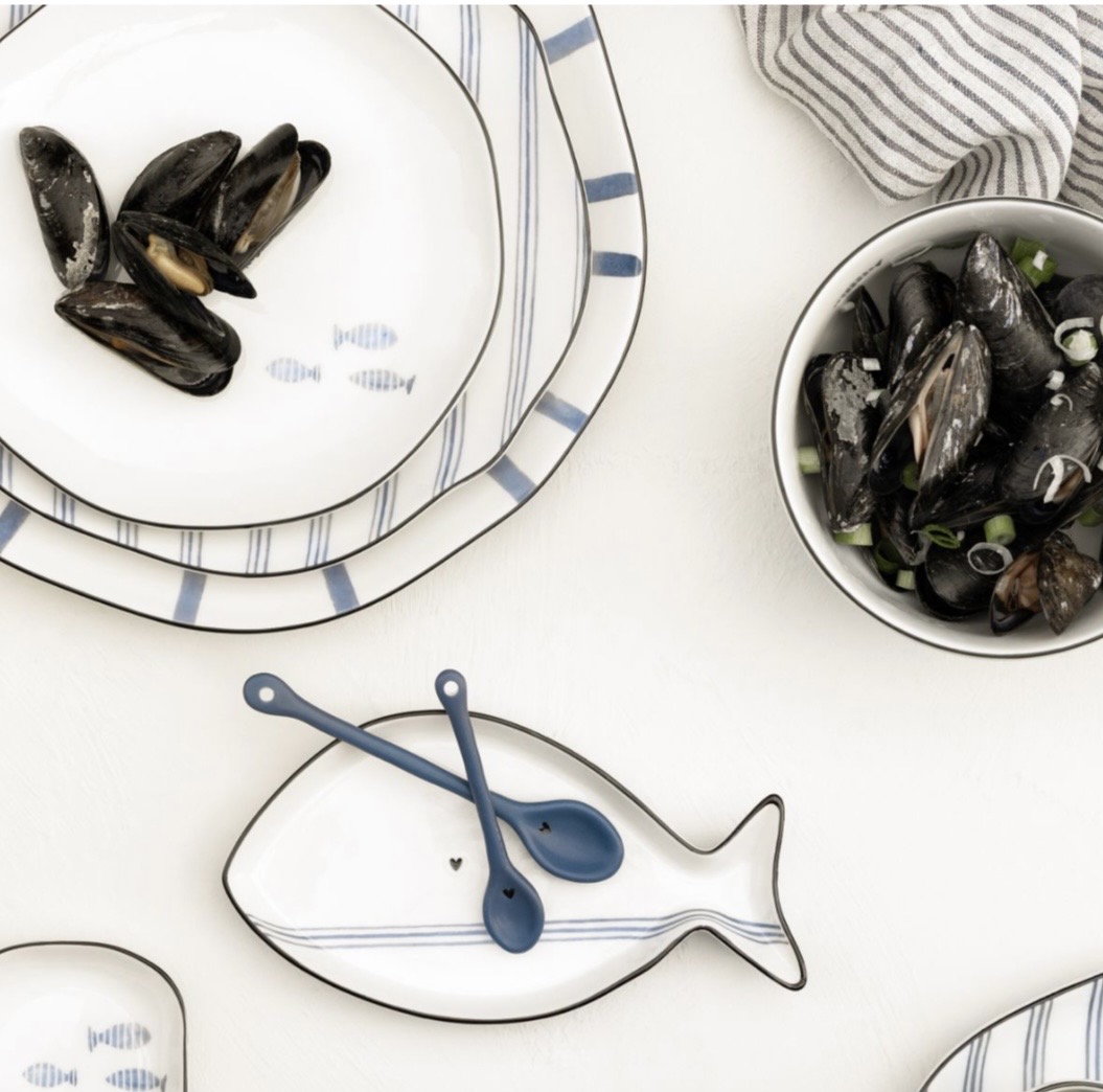 Assiette Rayée en Céramique