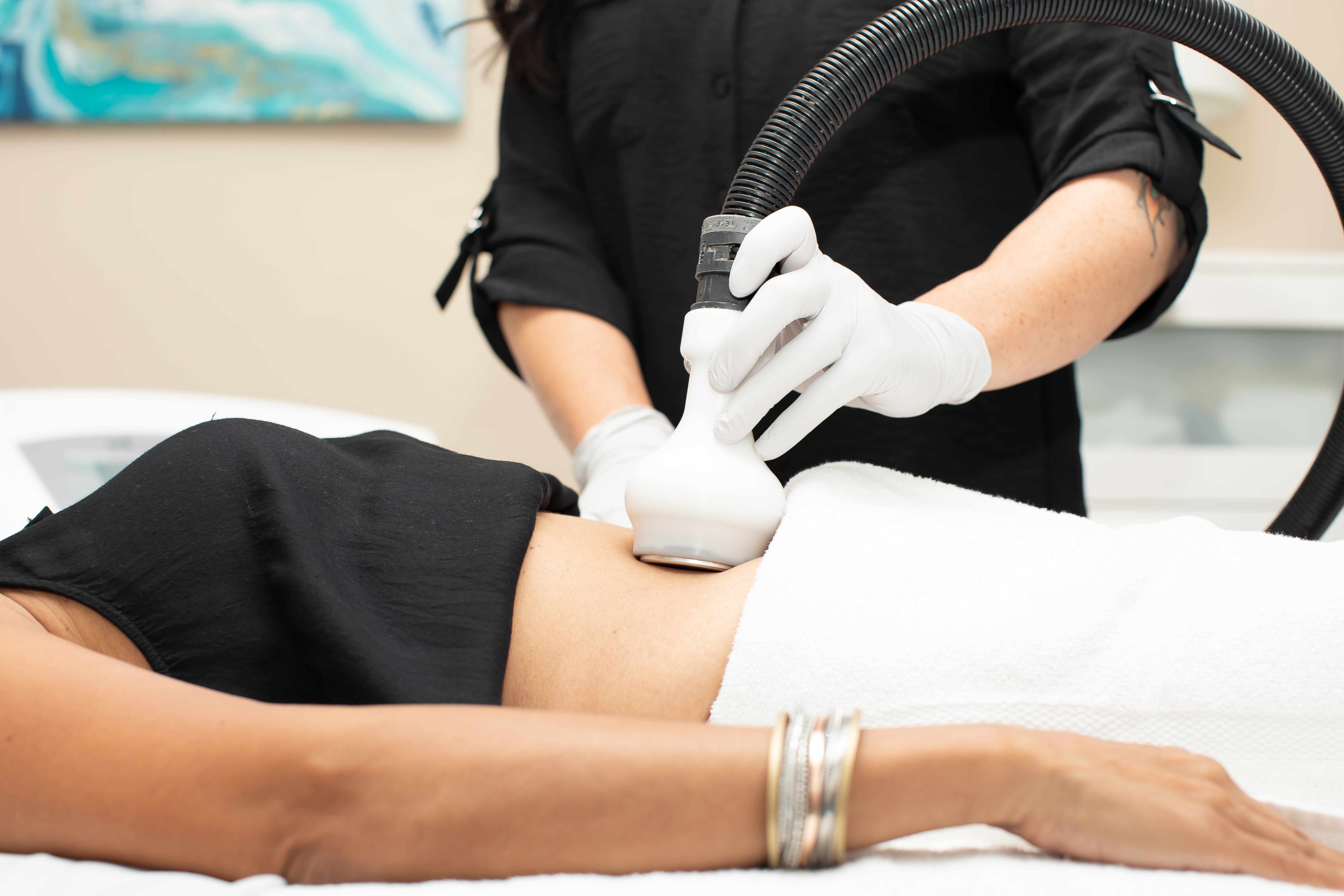 CryoFacial + Cryo Body Sculpt - December Special