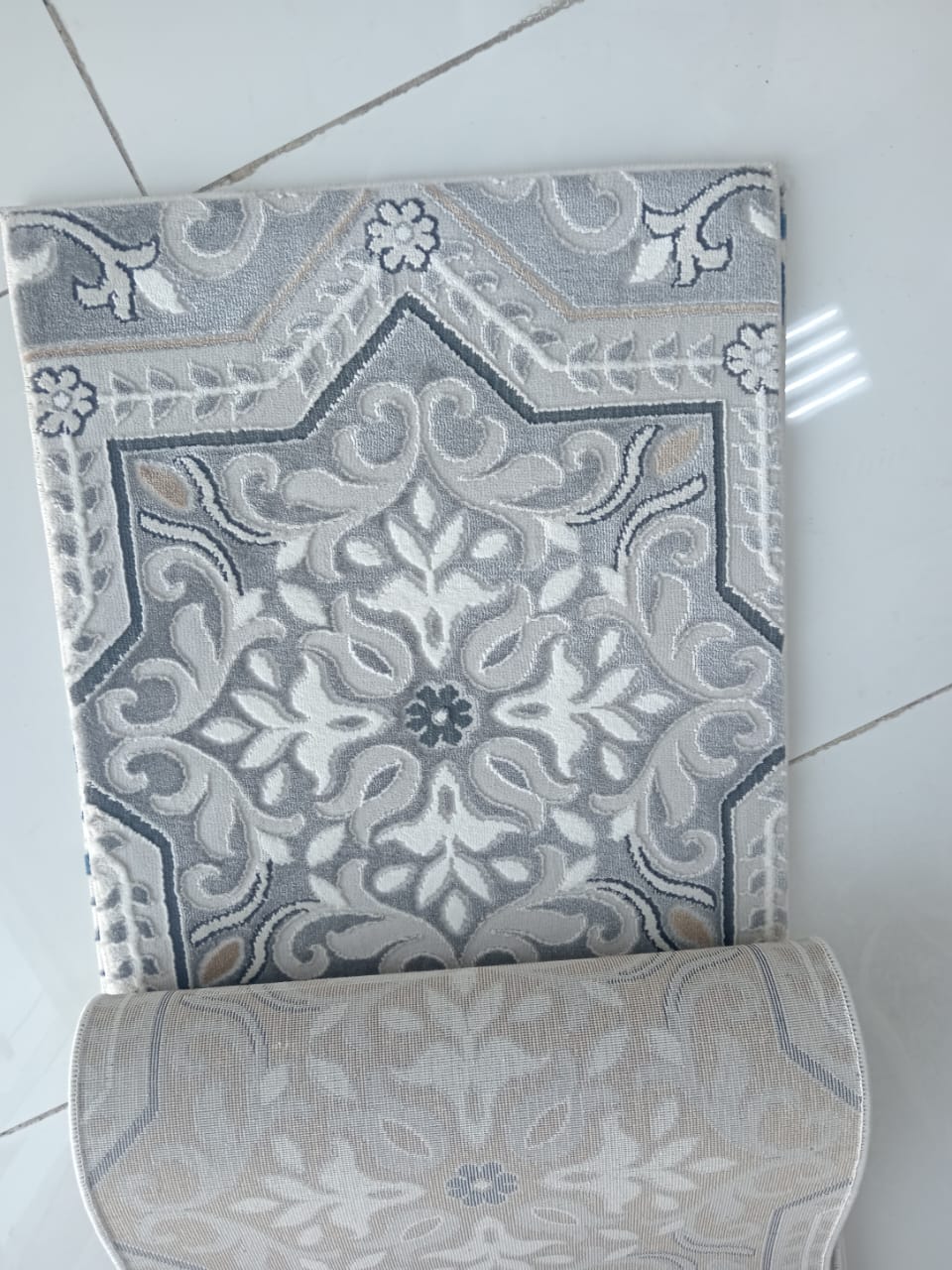 قالين زخرفي