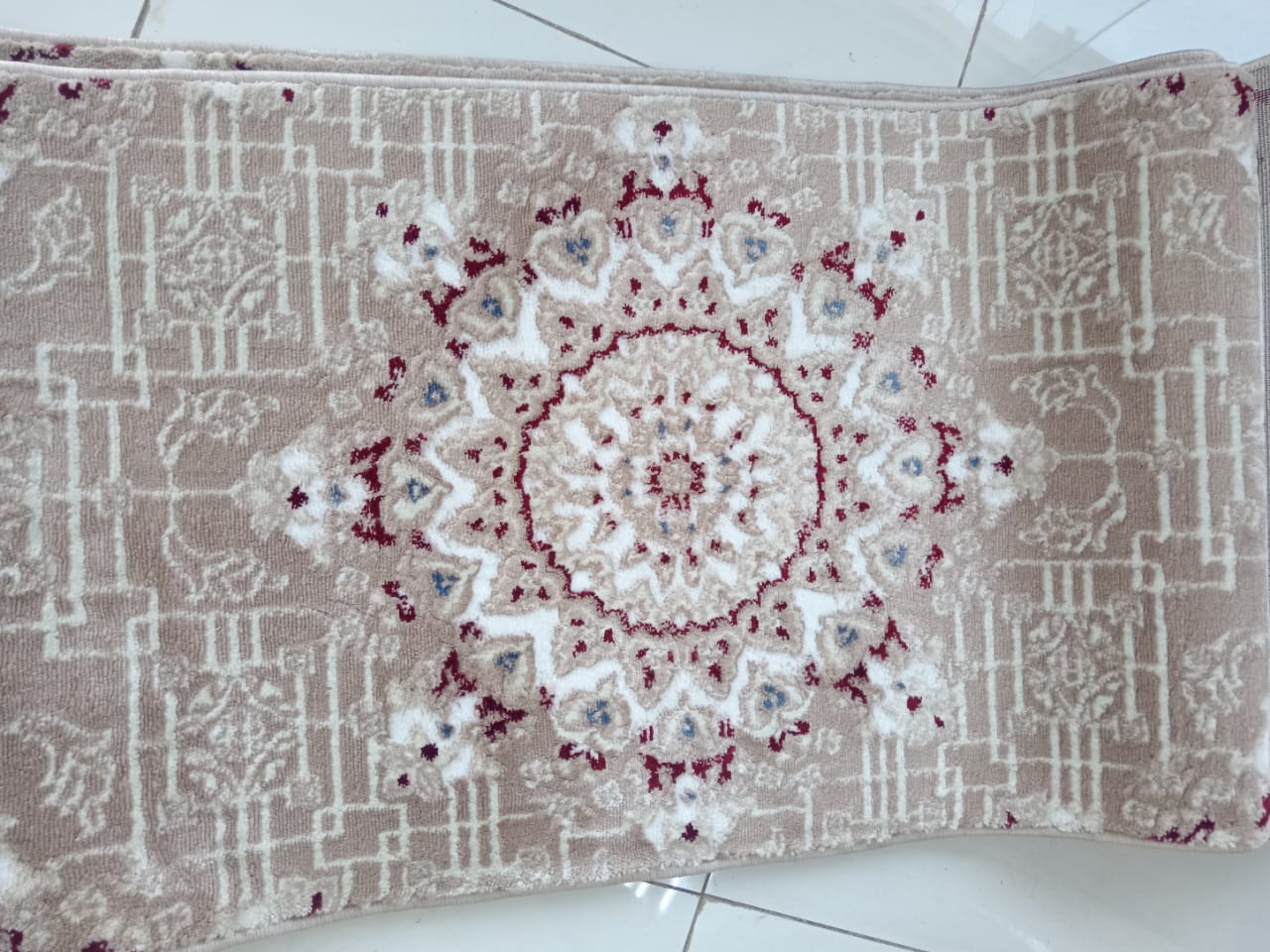 سجادة زخرفية