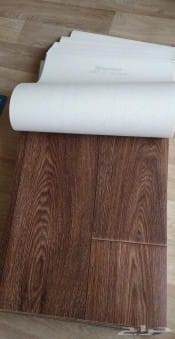 ਫਰਸ਼ ਲਾਮੀਨੇਟ ਰੋਲ