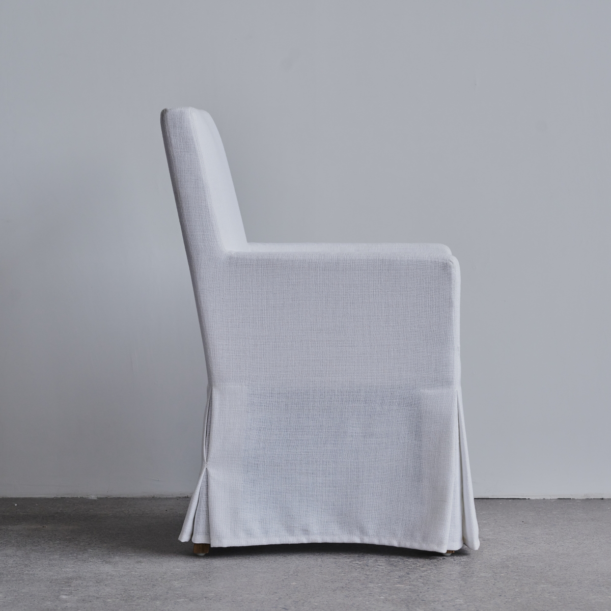 RH-115 SHELTER ARM FABRIC DINING ARMCHAIR