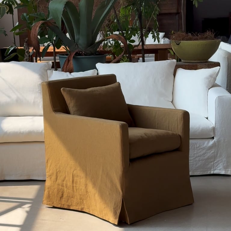 VELES SLIPCOVER DINING CHAIR: OFF-WHITE LINEN