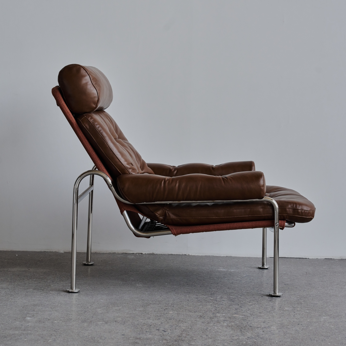 AC106 Armchair