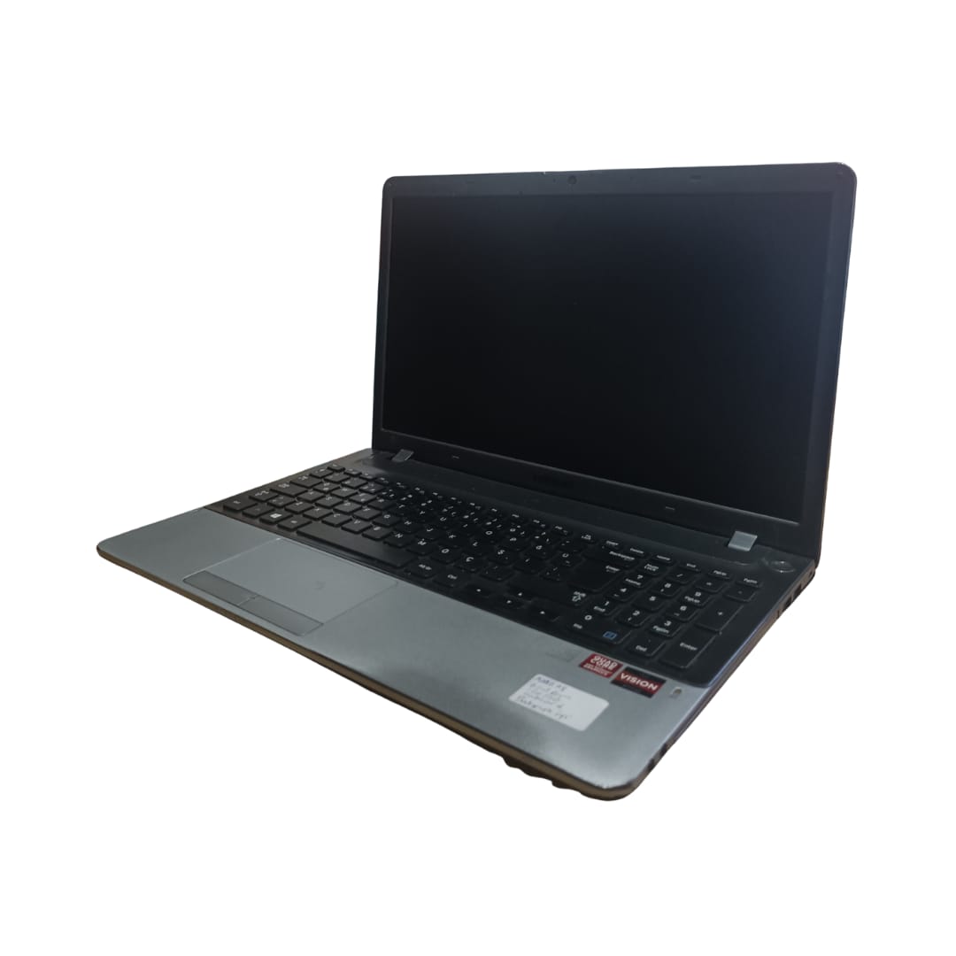 Samsung AMD A8 İşlemci 6 GB Ram 128 GB SSD 15.6 Laptop