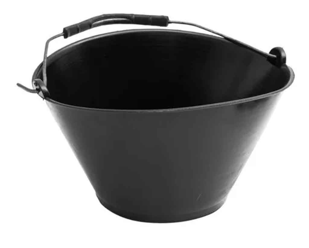 BALDES PLASTICOS 7.5 LTS. NEGRO