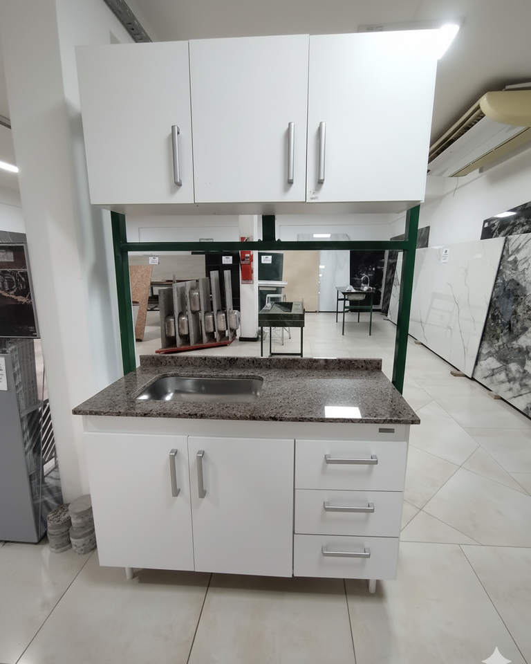 Bajo mesada y alacena