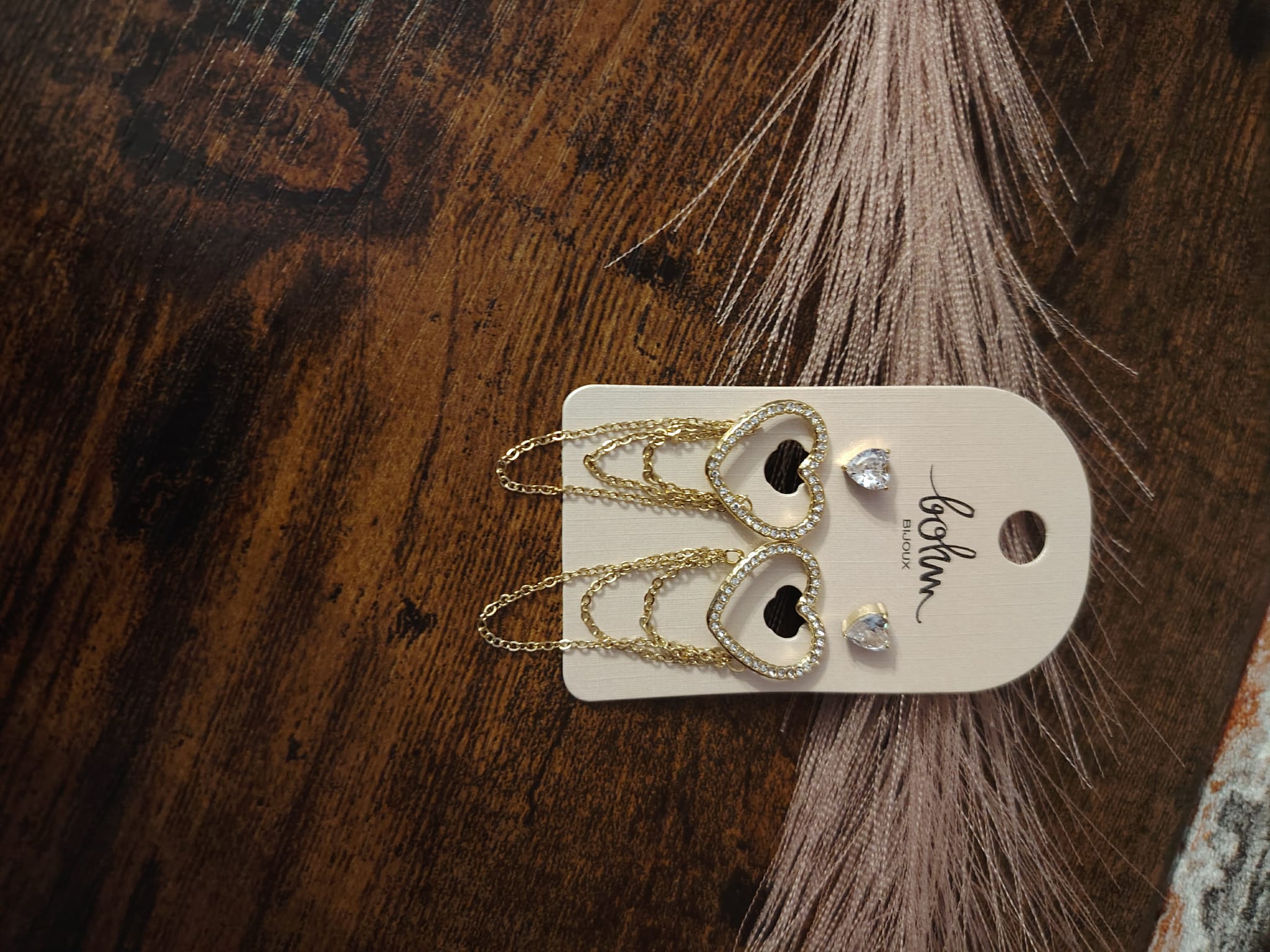 boucles d'oreilles de la marque bohm