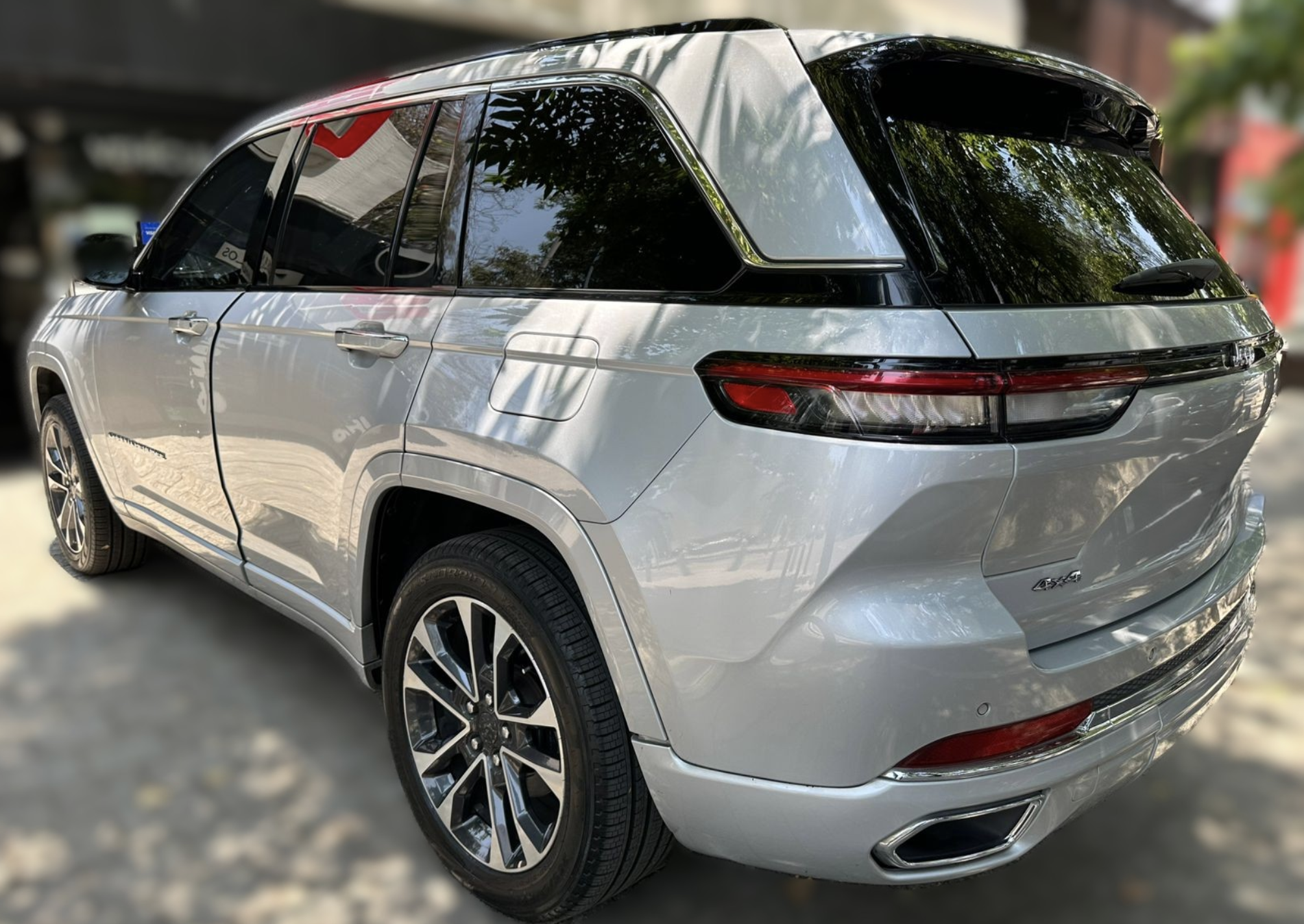 JEEP GRAND CHEROKEE OVERLAND 2023 Nivel 4 PLUS