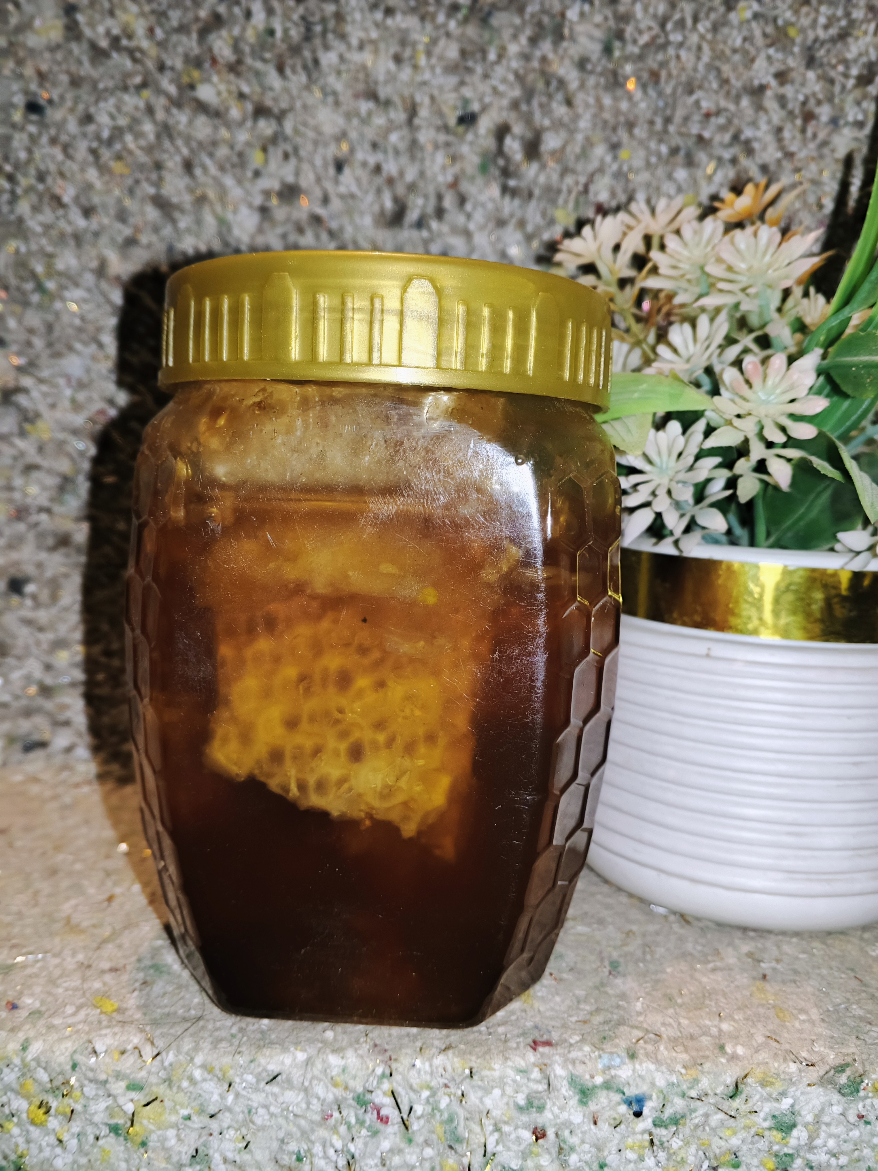 Pure Honey with Honeycomb