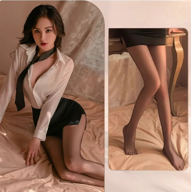 Completo da segretaria in lingerie sexy