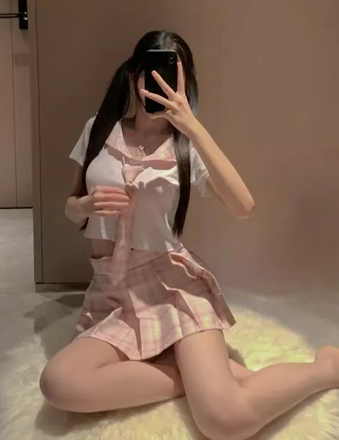 Uniforme scolastica innocente in stile giapponese a quadri