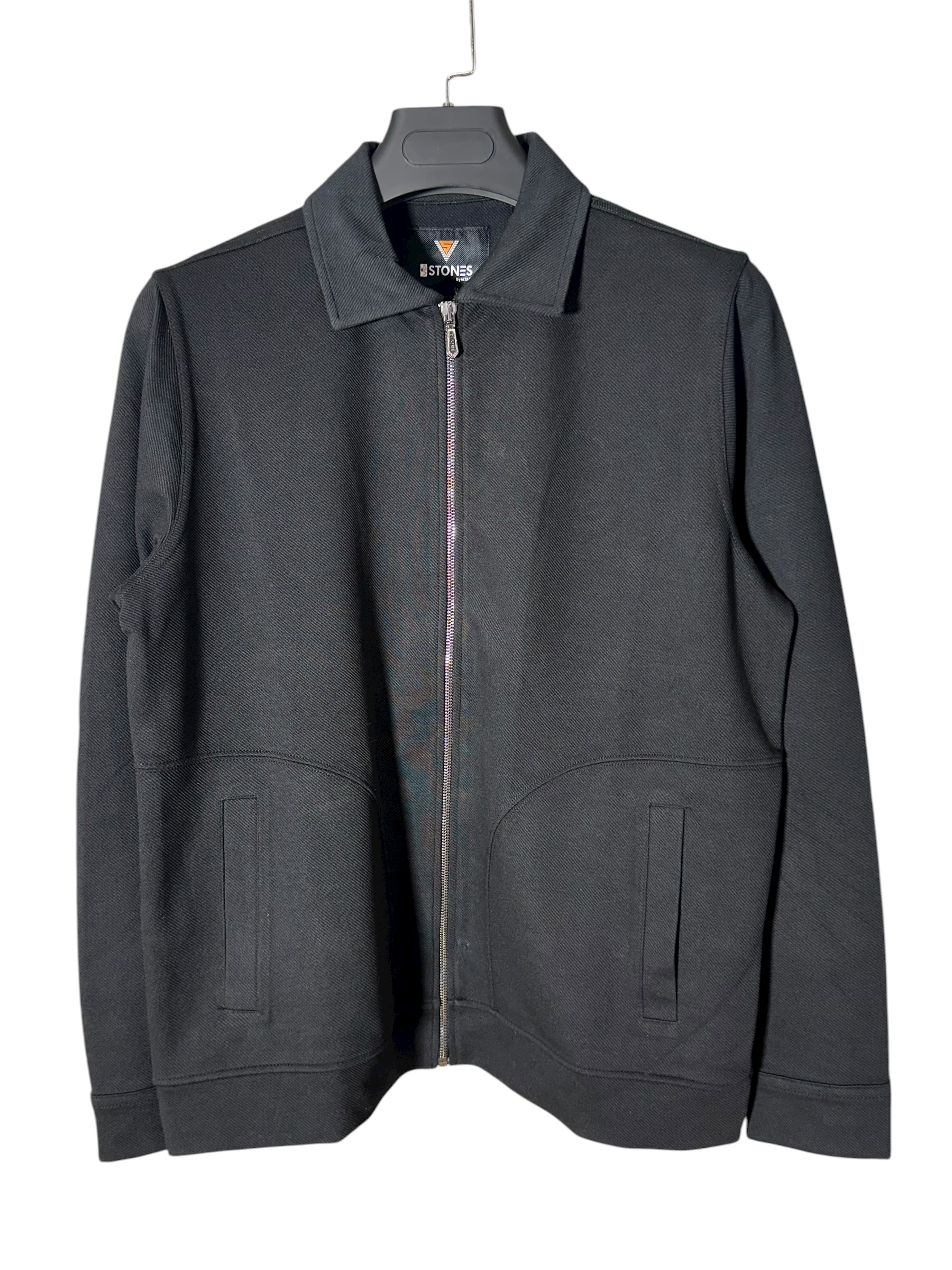 Juodas vyriškas švarkelis