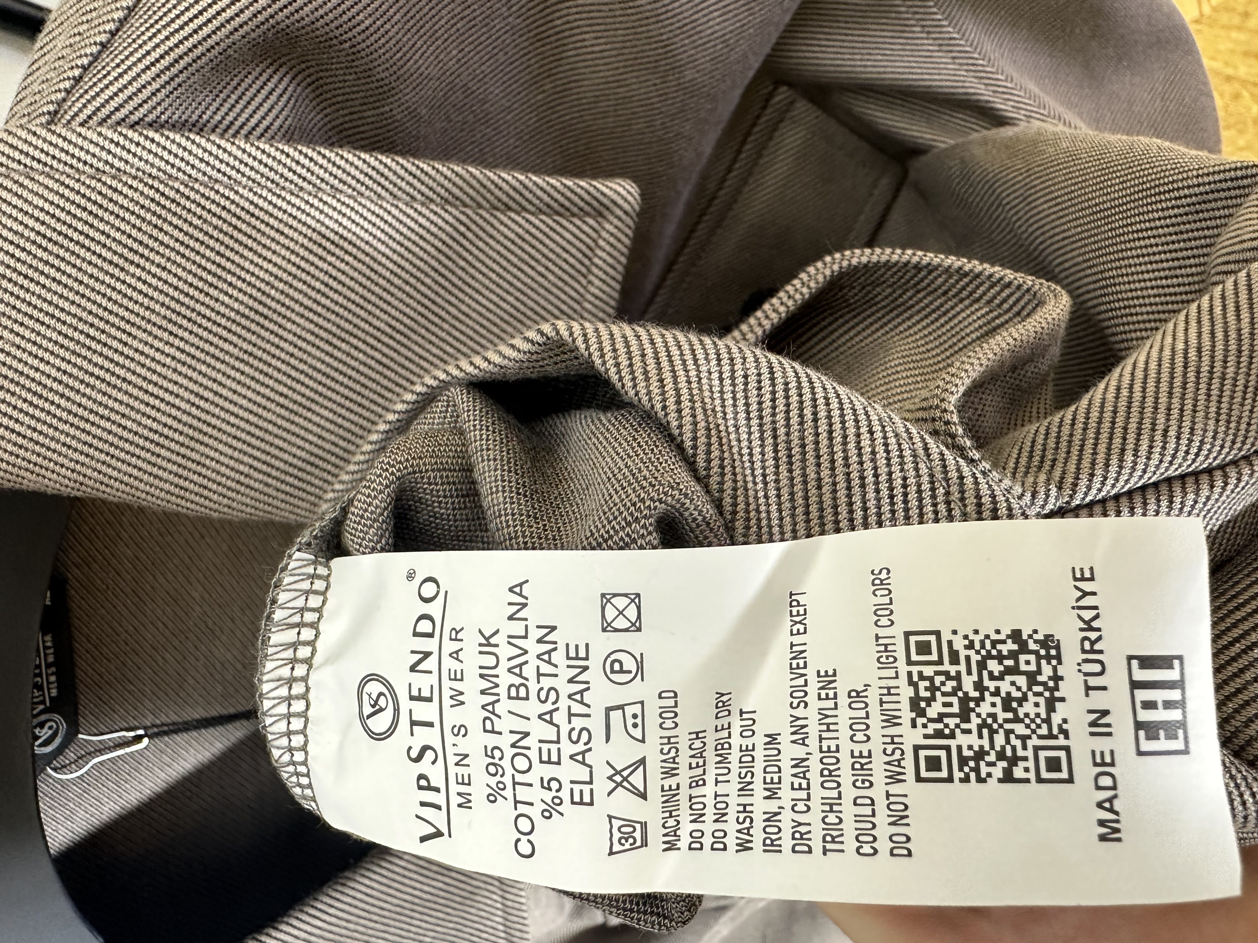 Pilkas vyriškas švarkelis