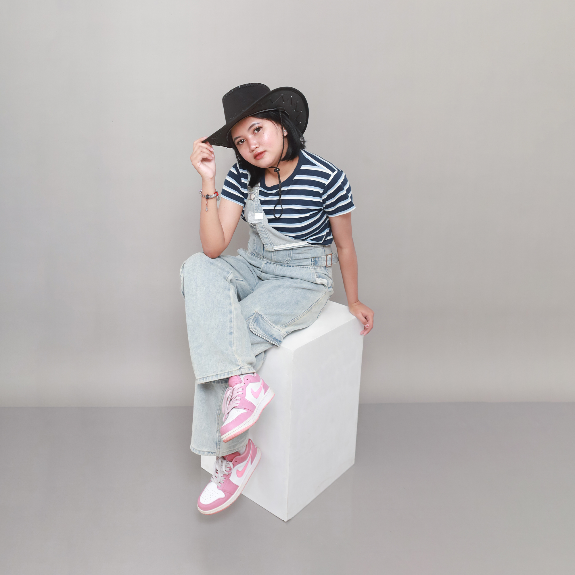 The Canvas Room - Concrete Tone