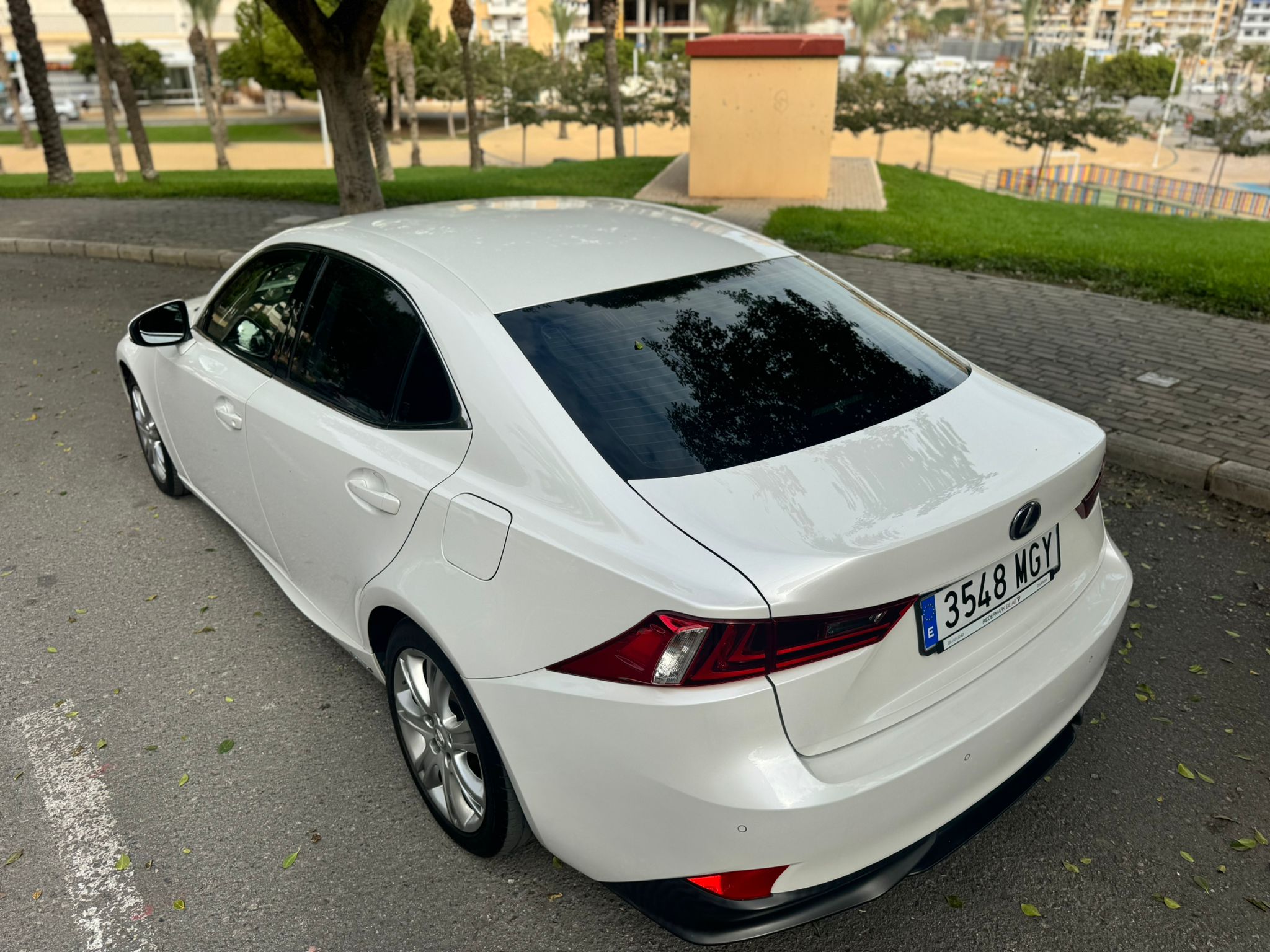 Lexus IS 300H Híbrido