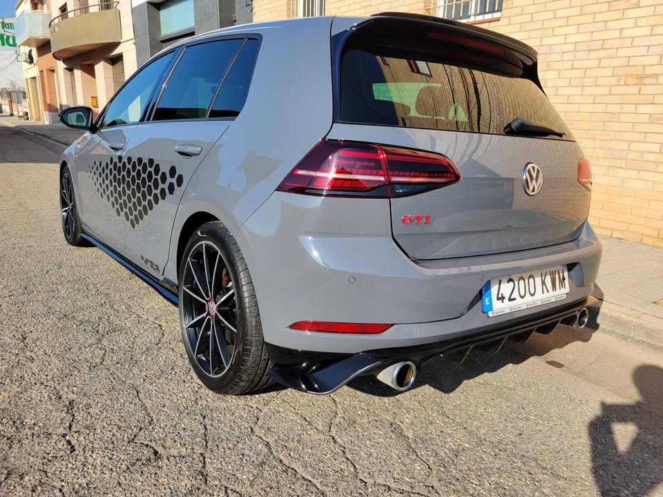 Volkswagen Golf GTI TCR 2.0 TSI