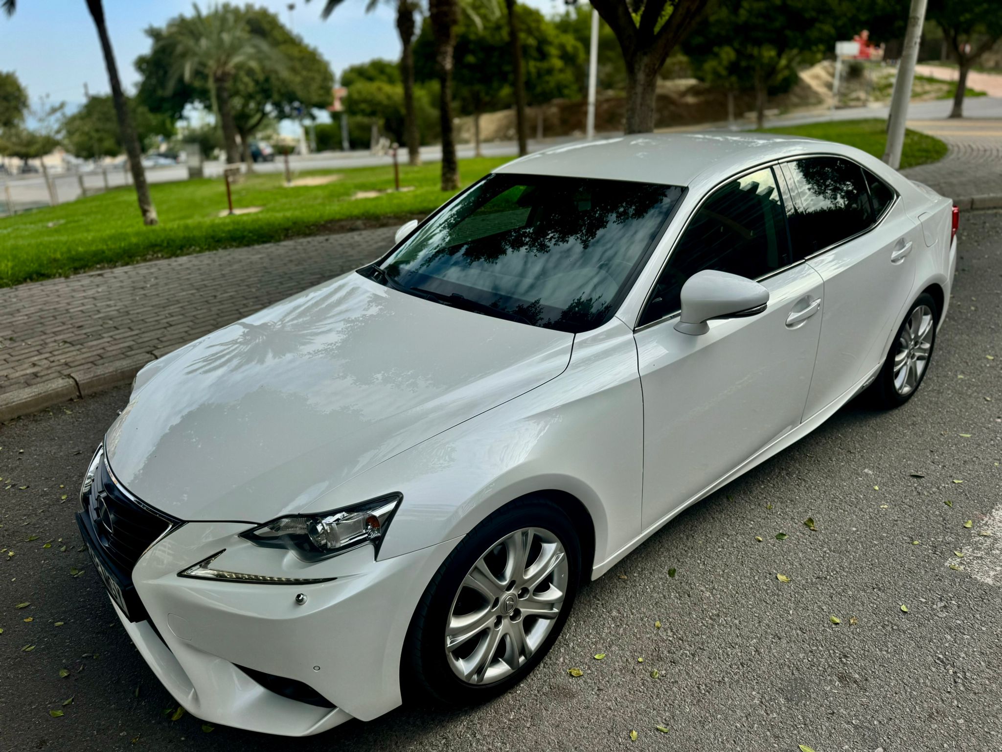 Lexus IS 300H Híbrido