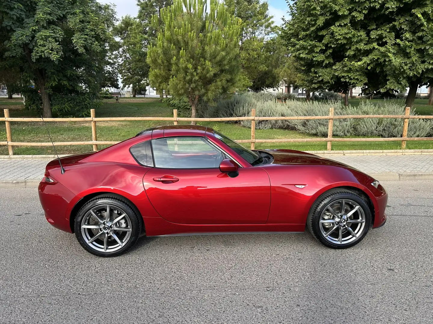 Mazda MX-5 RF 2.0 Zenith Sport
