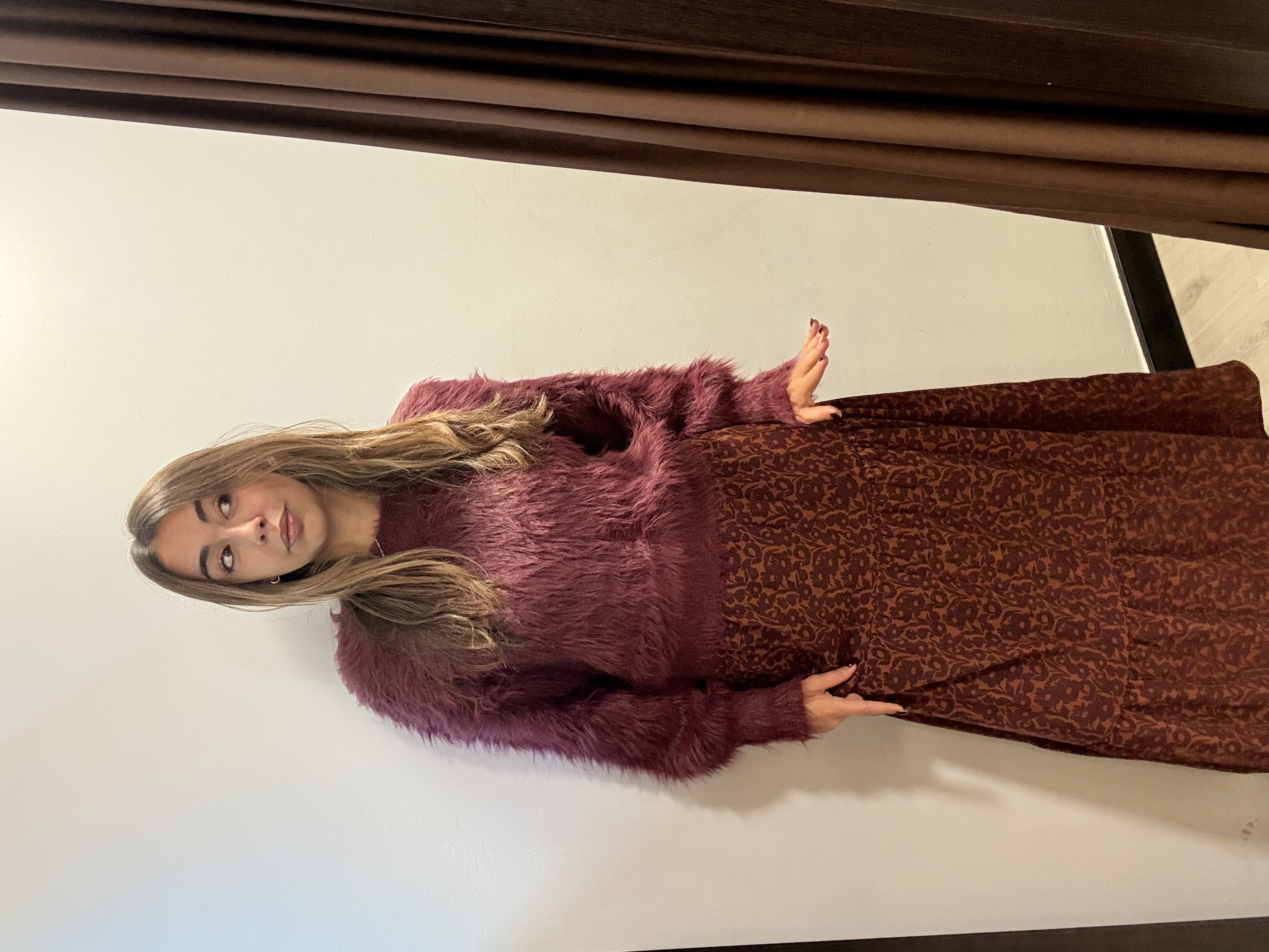 Suéter de felpa color vino