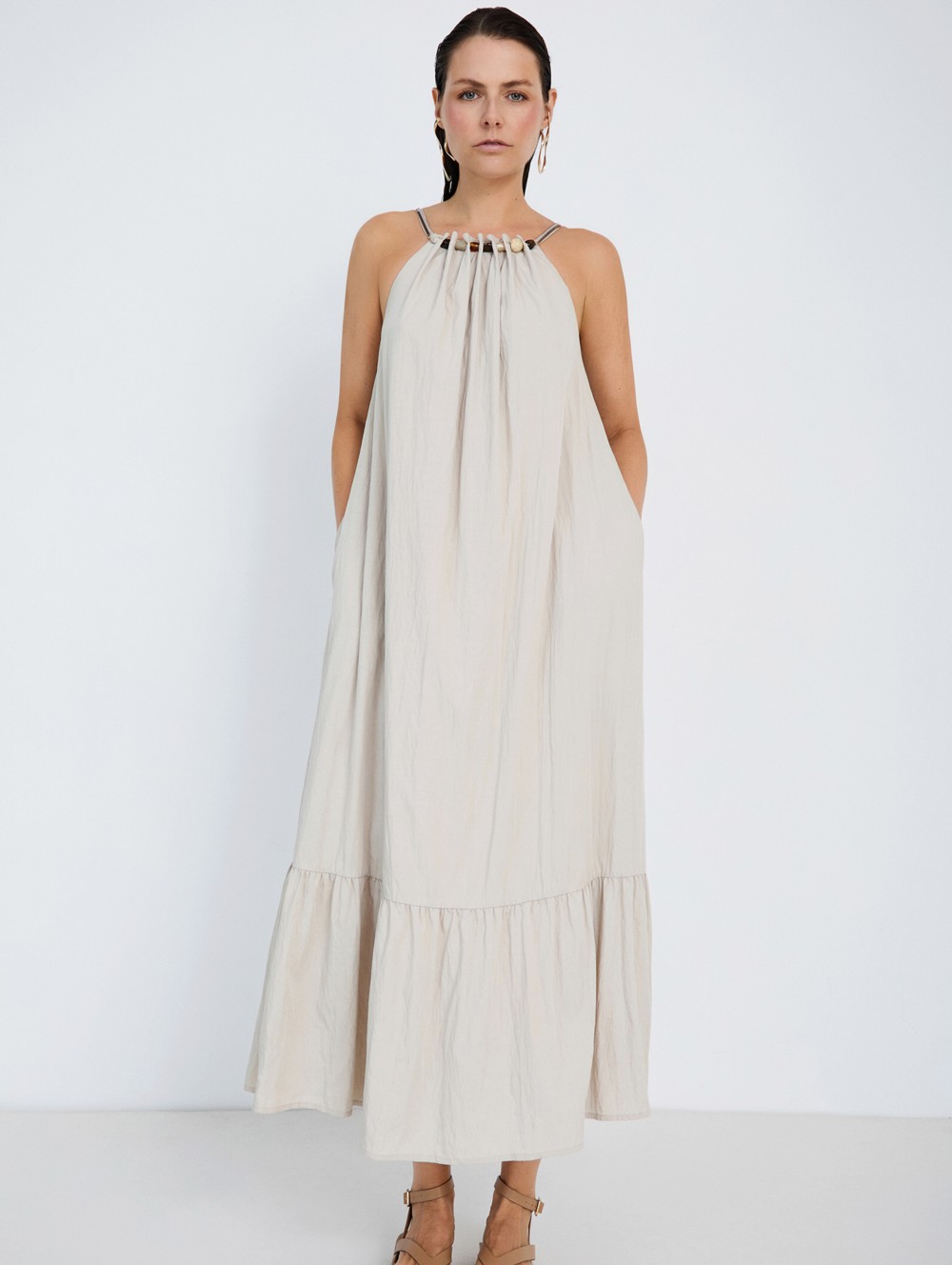 Vestido largo beige