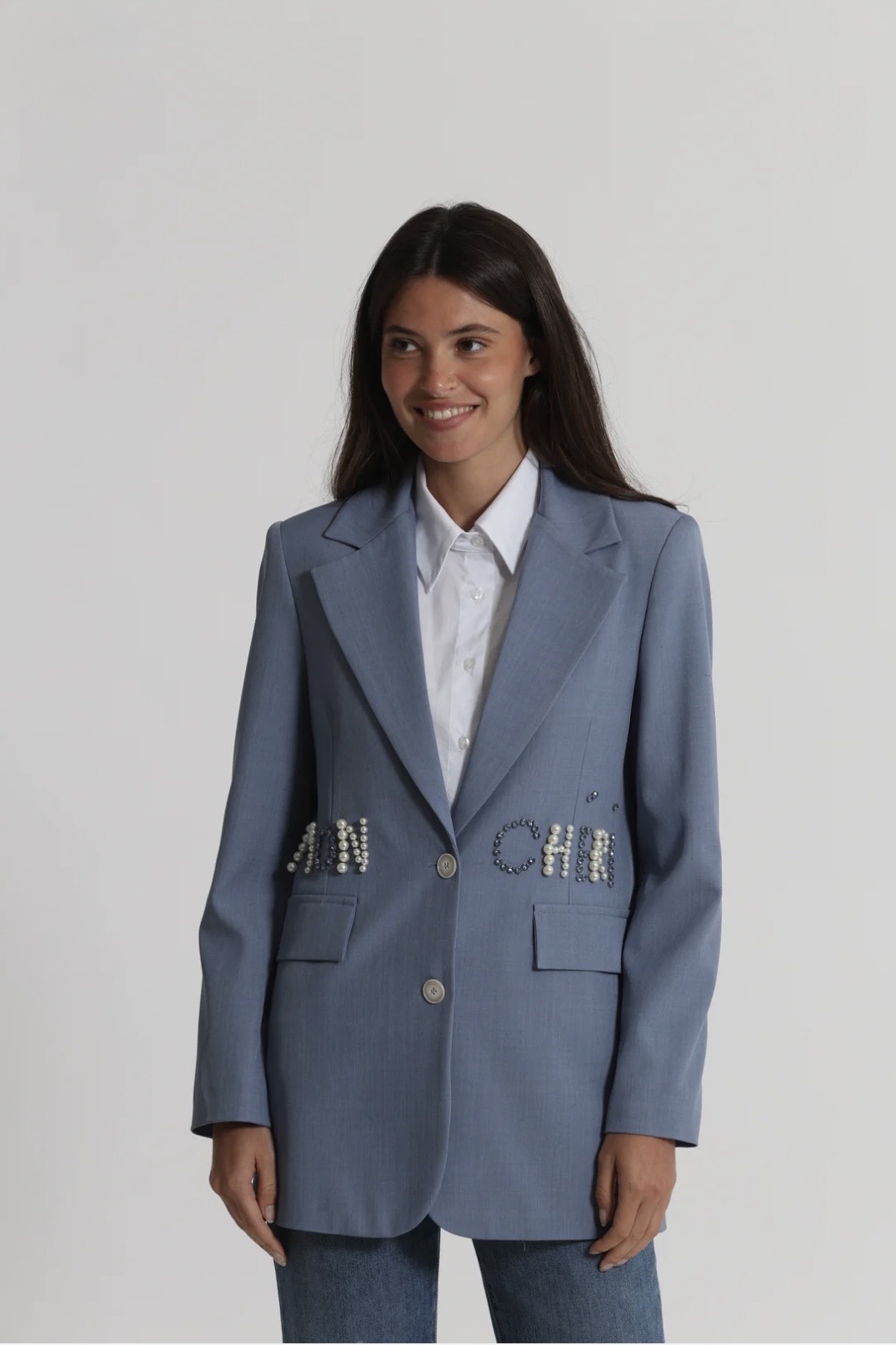 Blazer azul con apliques