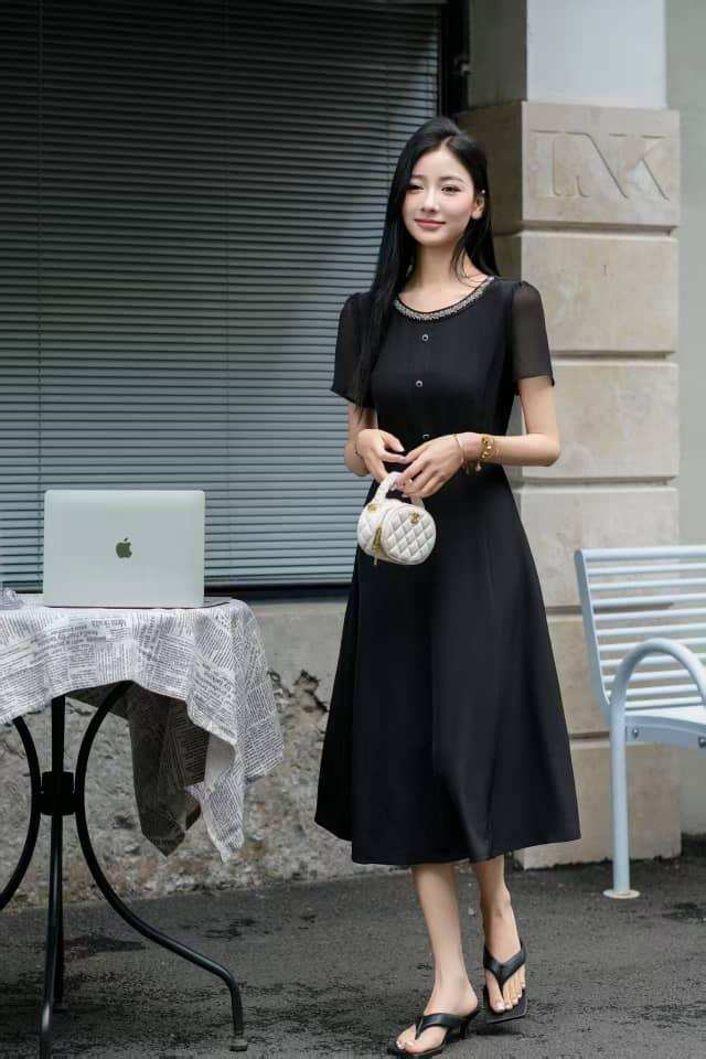 Robe élégante noire