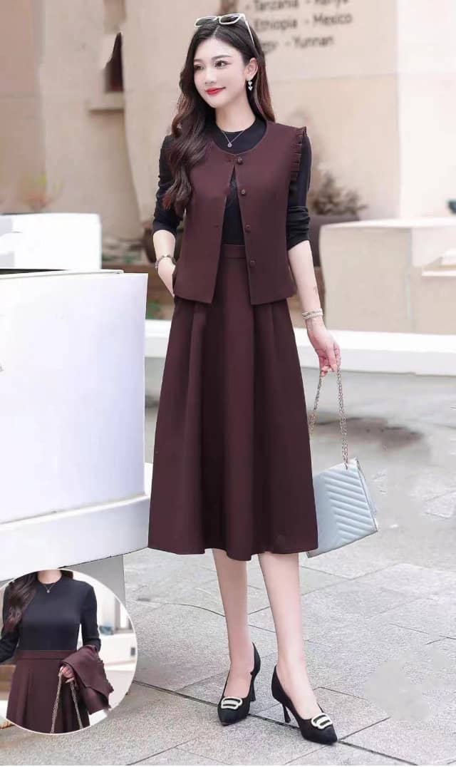 Ensemble élégant jupe et veste bordeaux