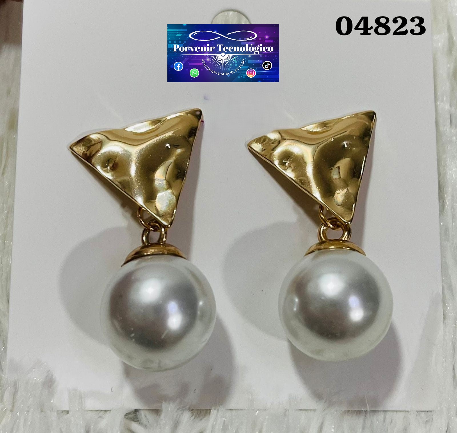 Aretes dorados con perla - 04823
