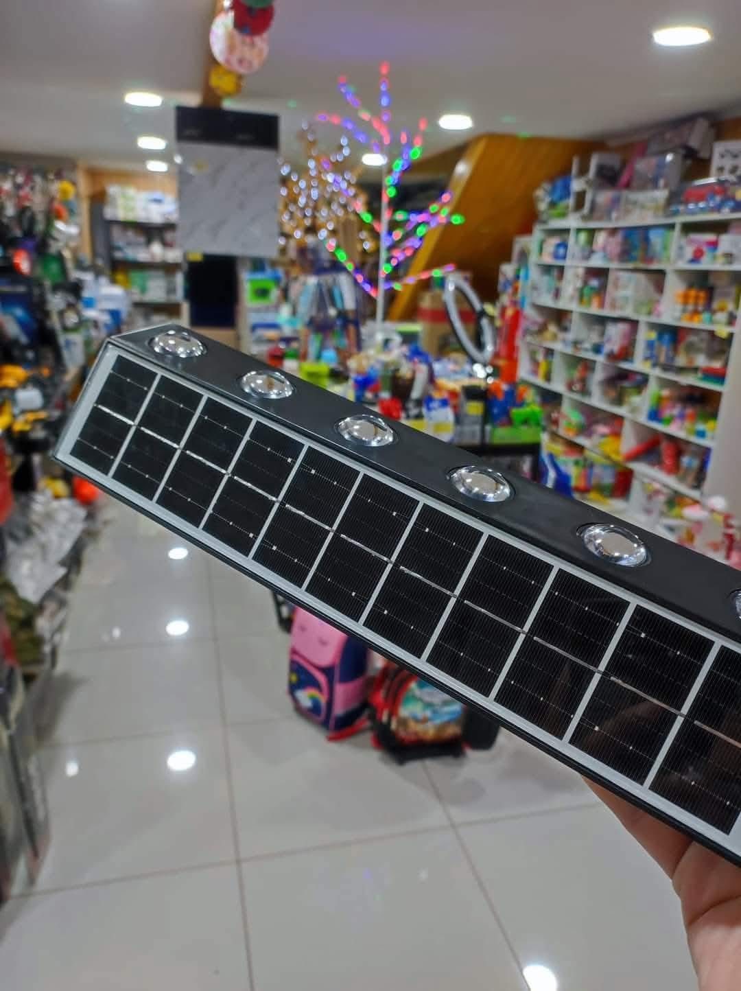 Lámpara solar de pared