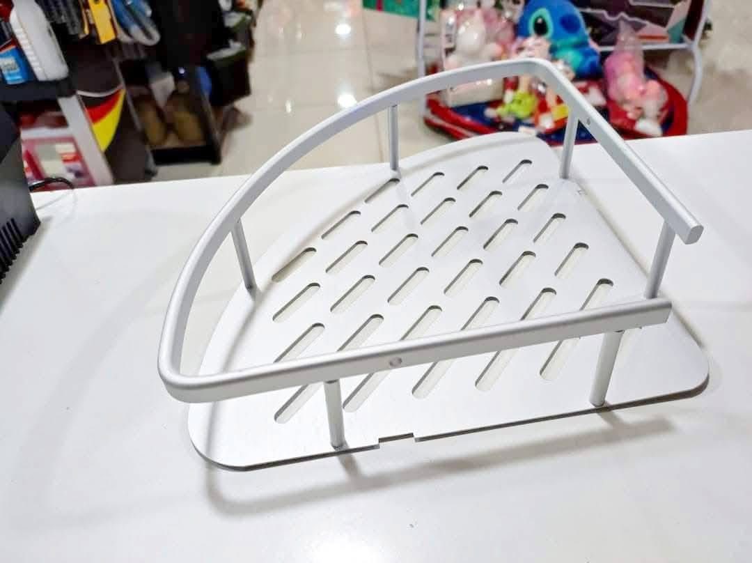 Estante esquineros metálico