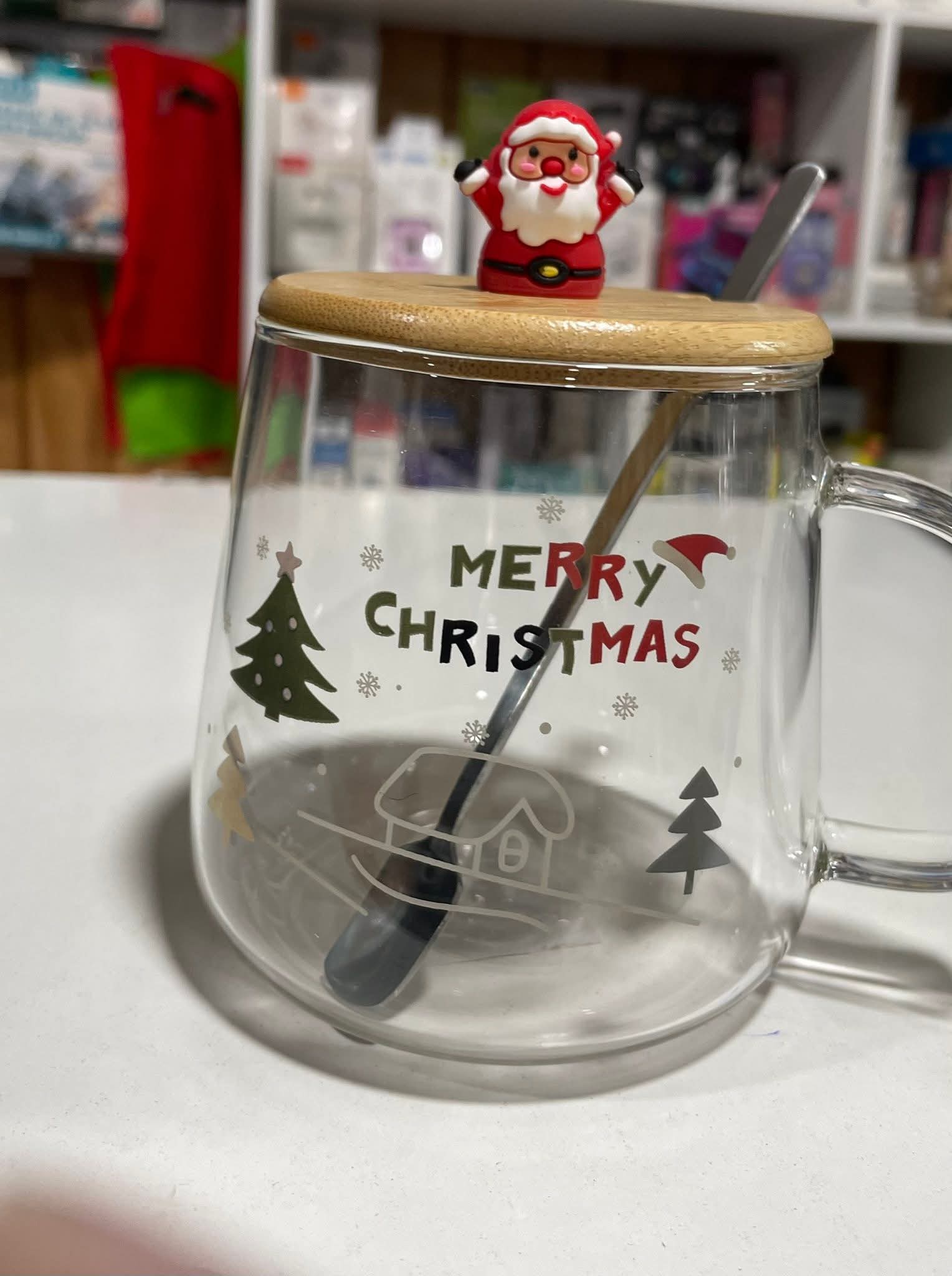 Taza navideña de vidrio