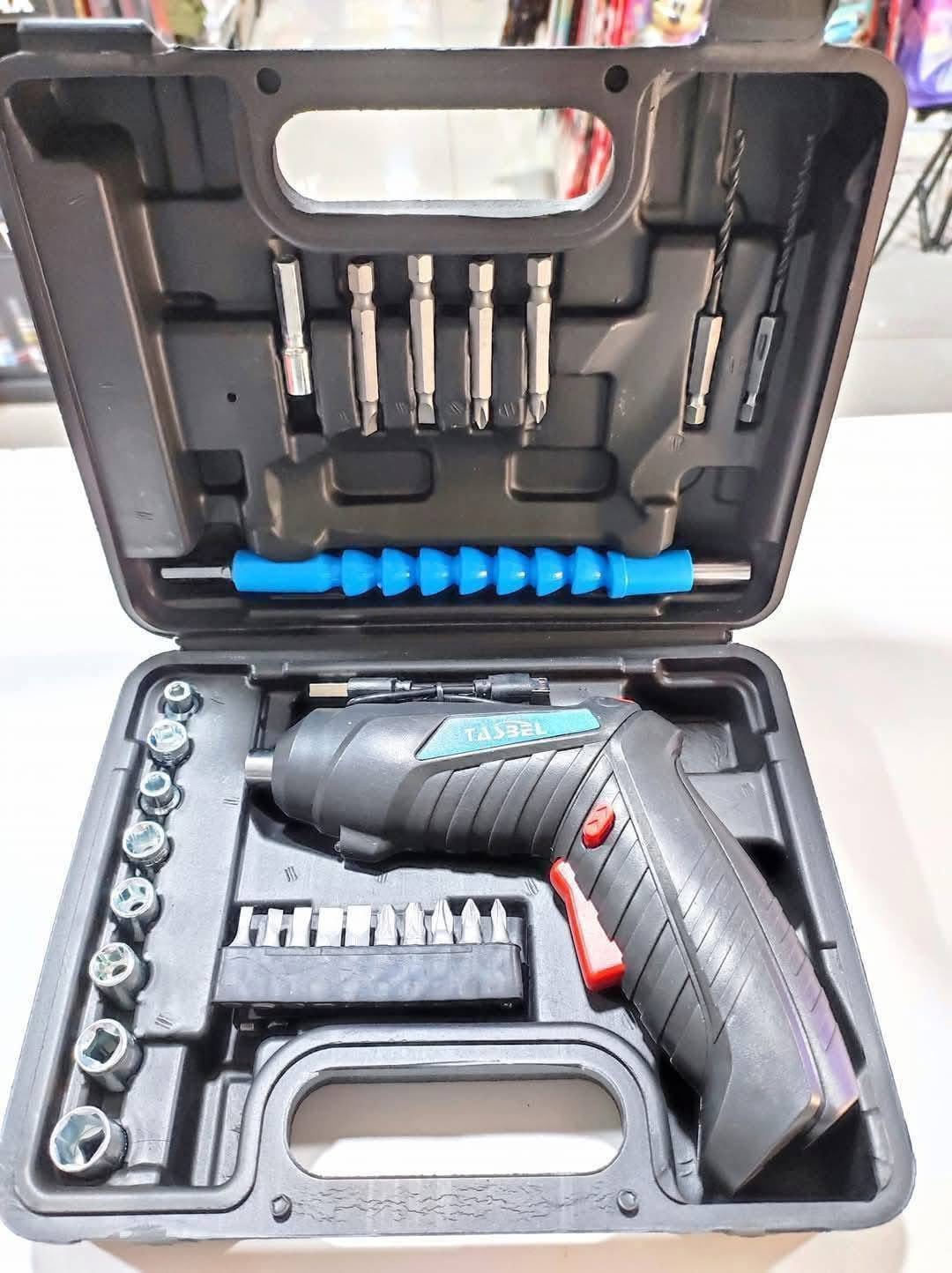 Taladro inalámbrico con accesorios