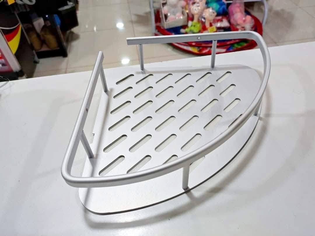 Estante esquineros metálico